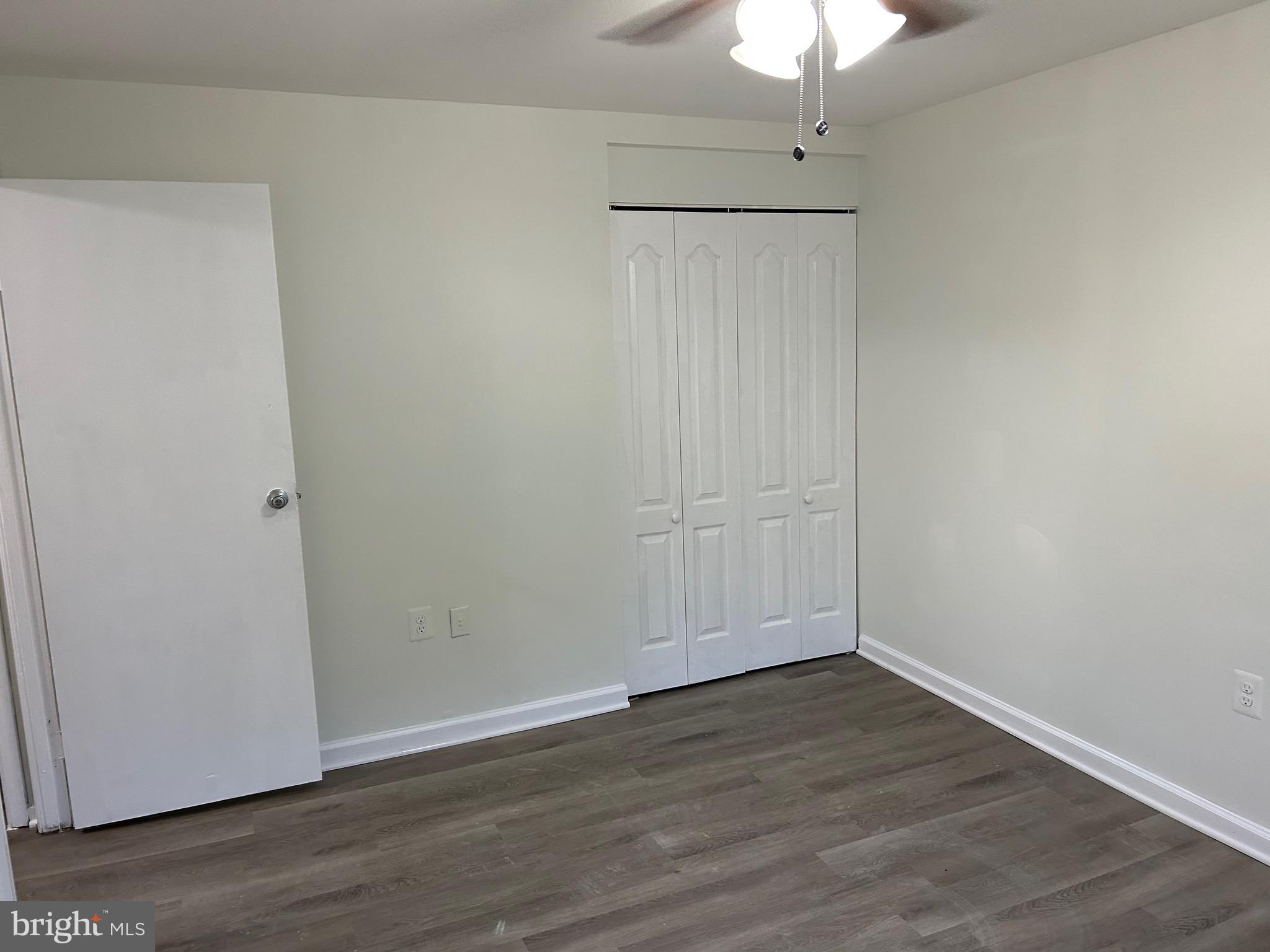 DULLES PARK - Residential