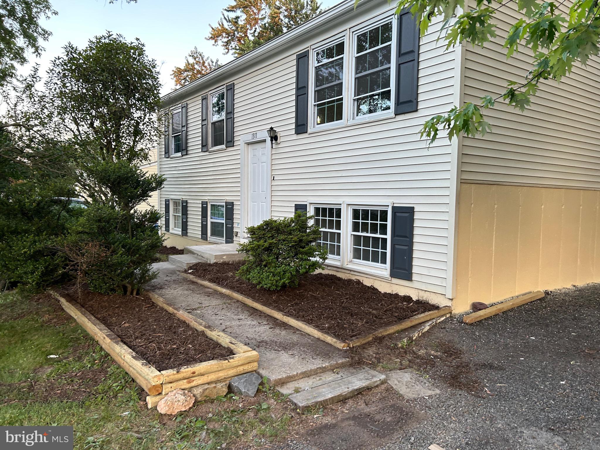 DULLES PARK - Residential