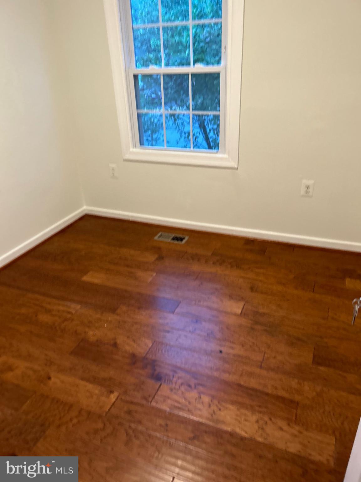 DULLES PARK - Residential