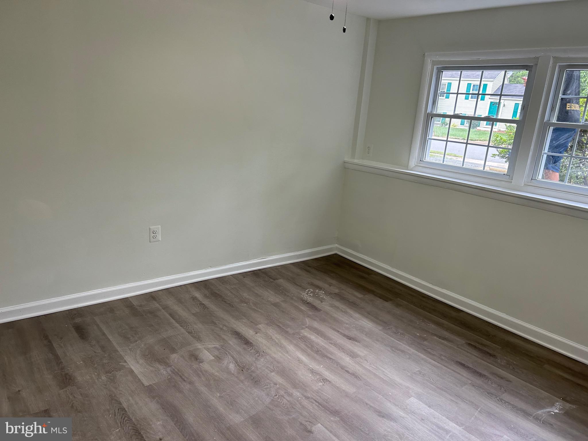 DULLES PARK - Residential