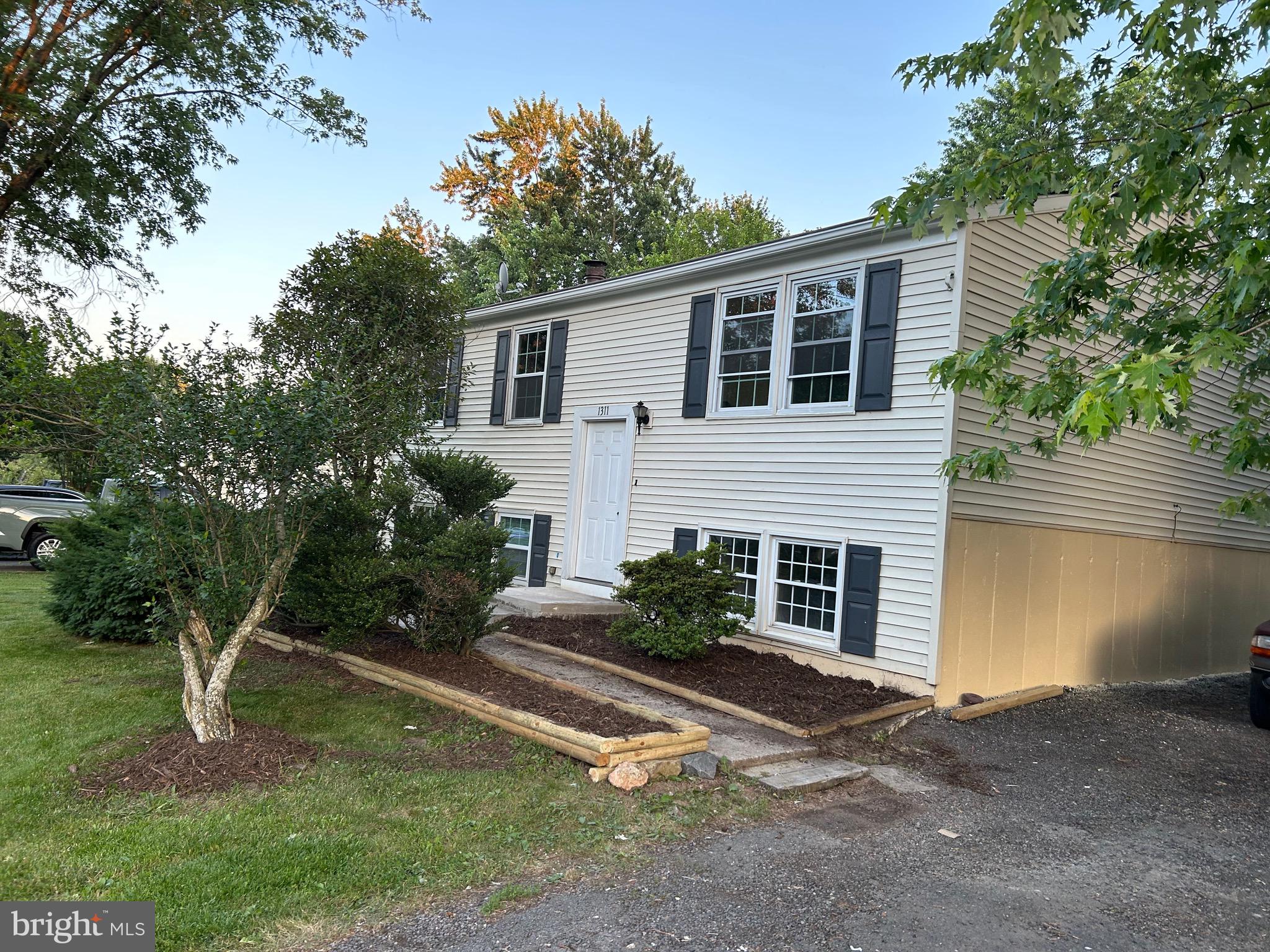 DULLES PARK - Residential