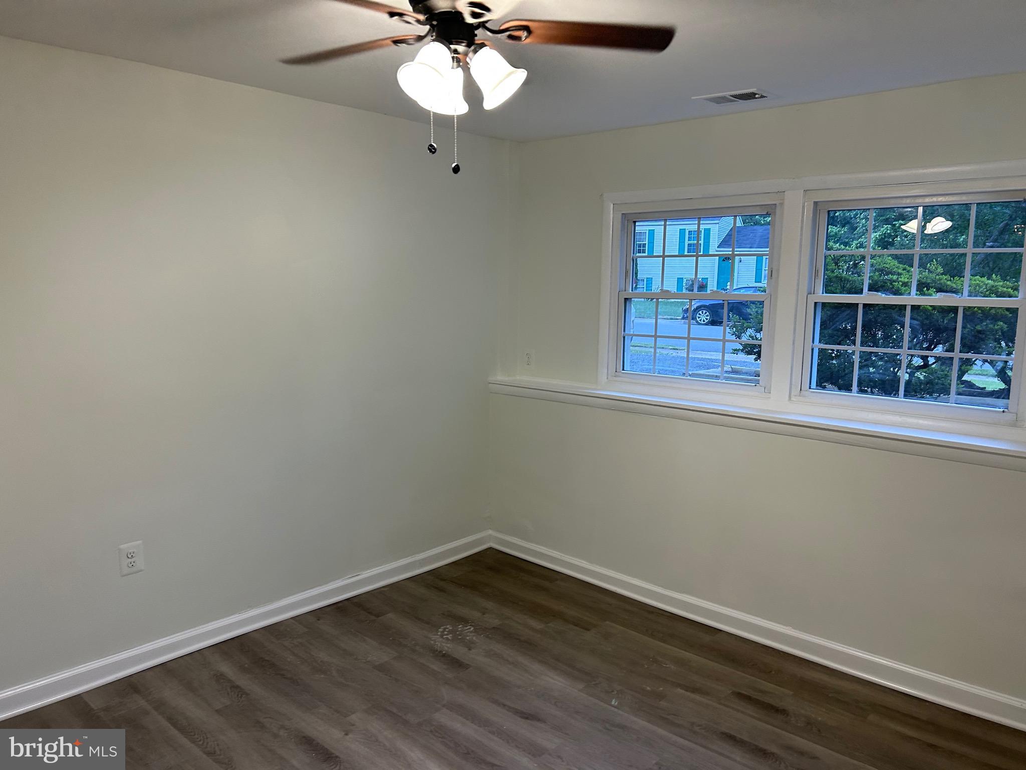 DULLES PARK - Residential