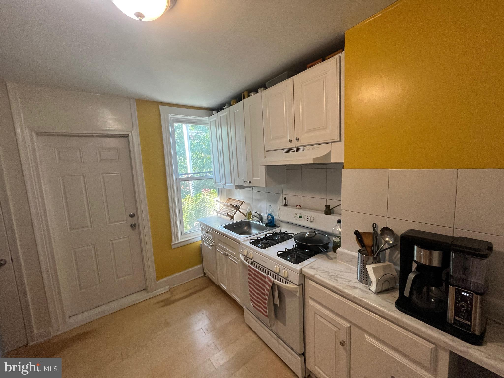 EAST BALTIMORE MIDWAY - Residential