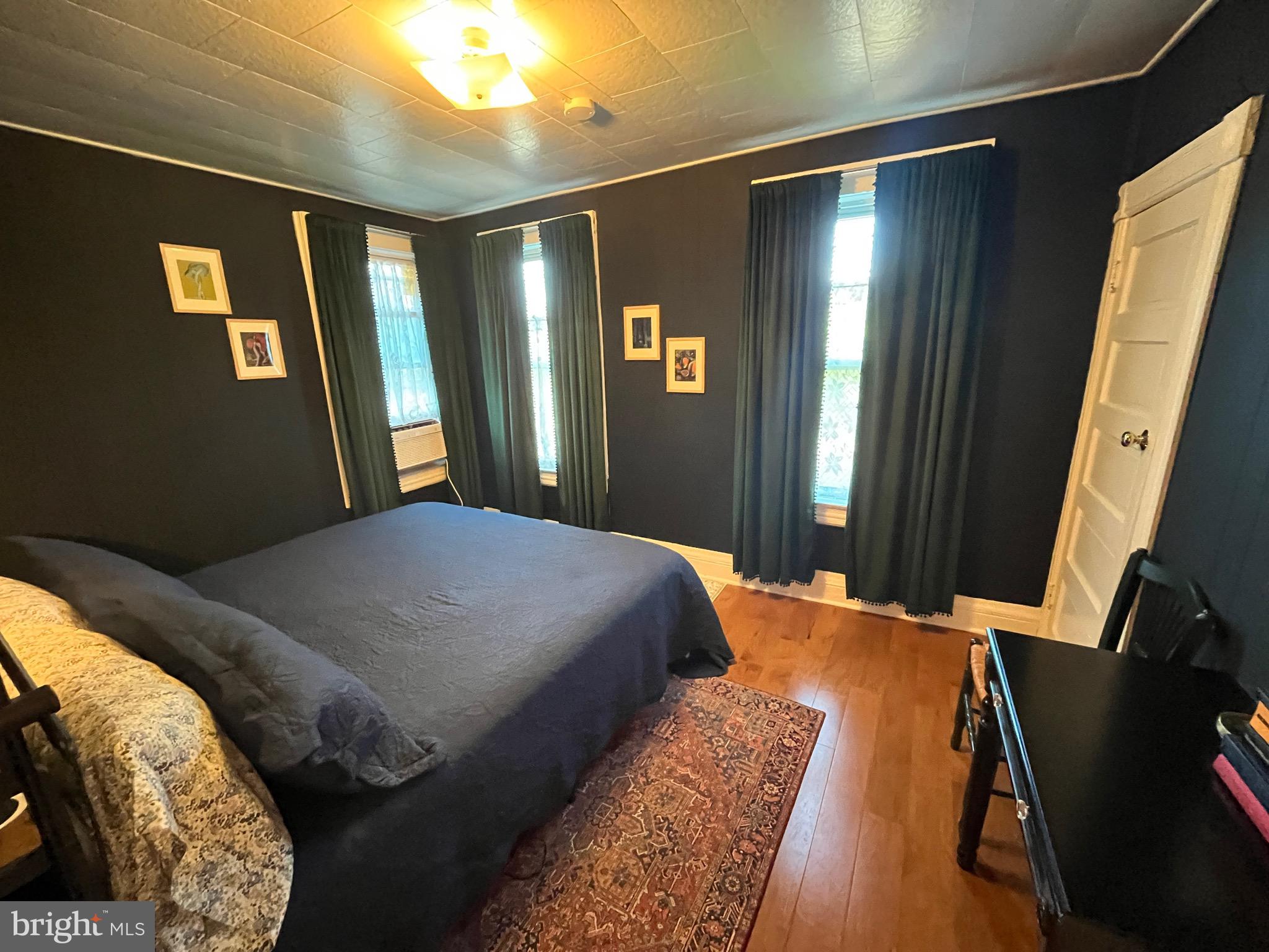 EAST BALTIMORE MIDWAY - Residential