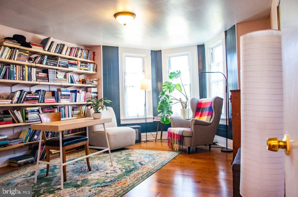 EAST BALTIMORE MIDWAY - Residential