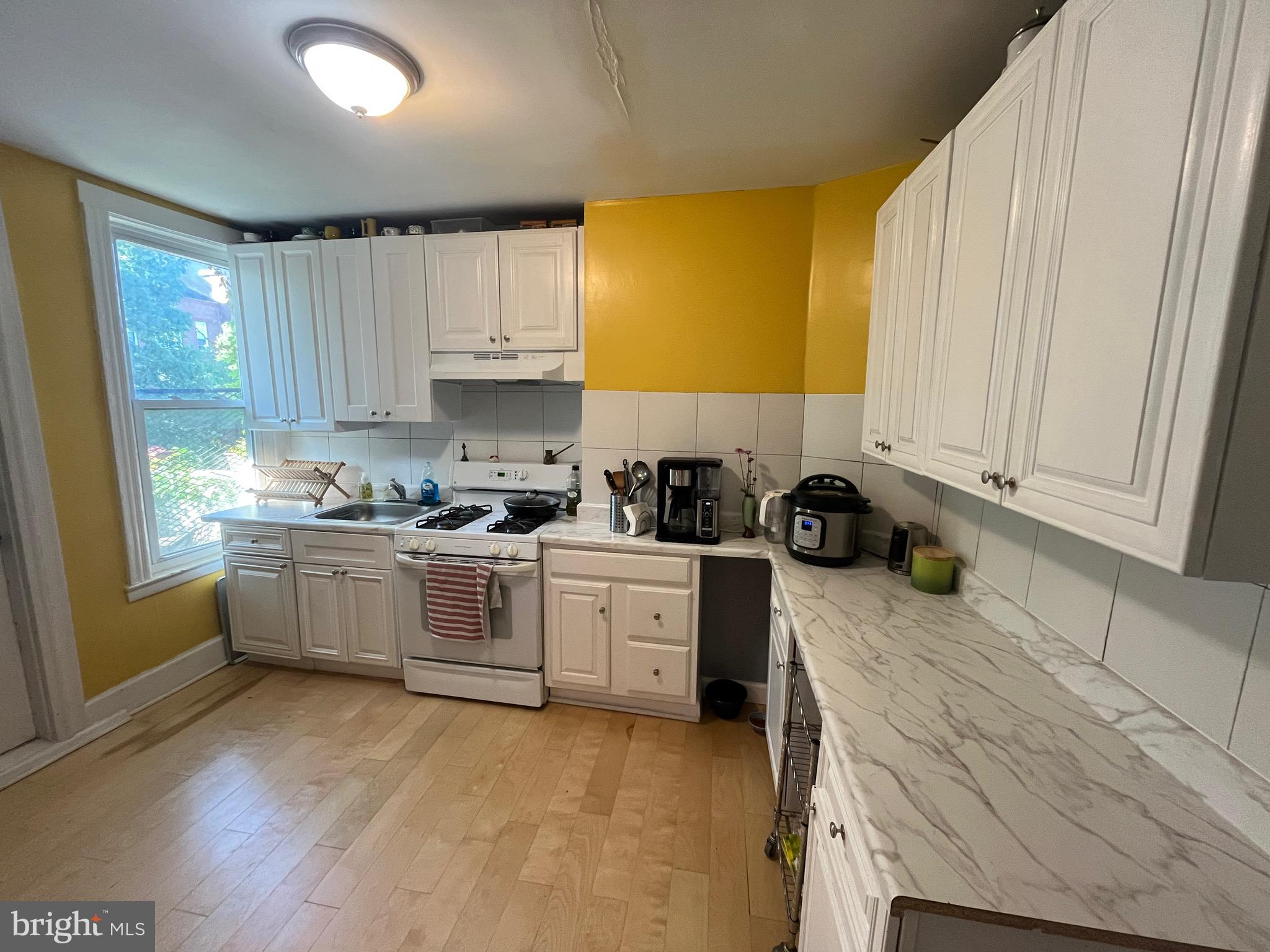 EAST BALTIMORE MIDWAY - Residential