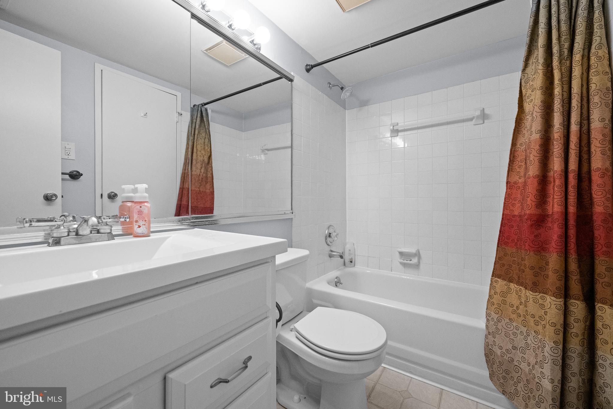 PAINTERS CROSSING - Residential