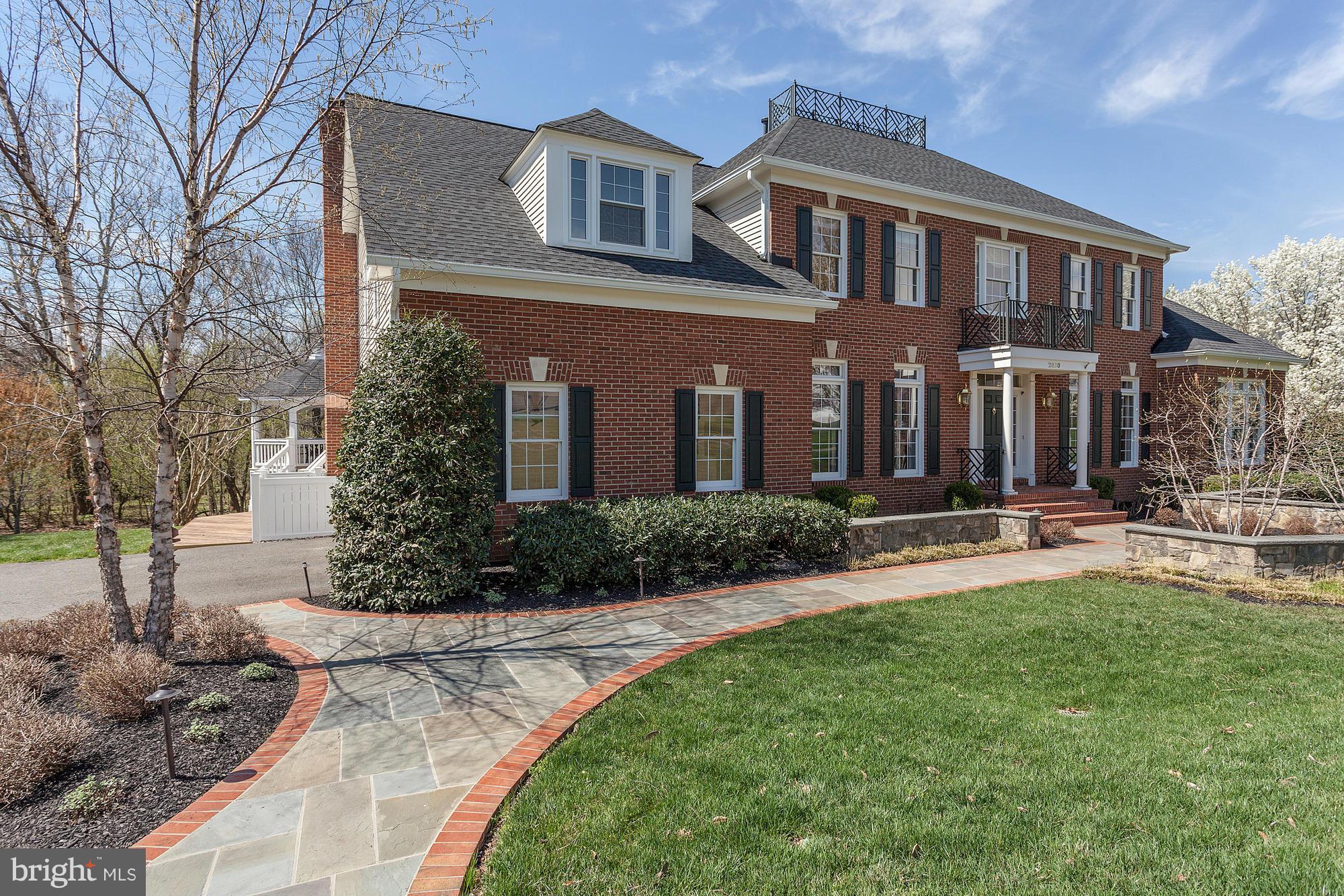 MUSTANG CROSSING - Residential