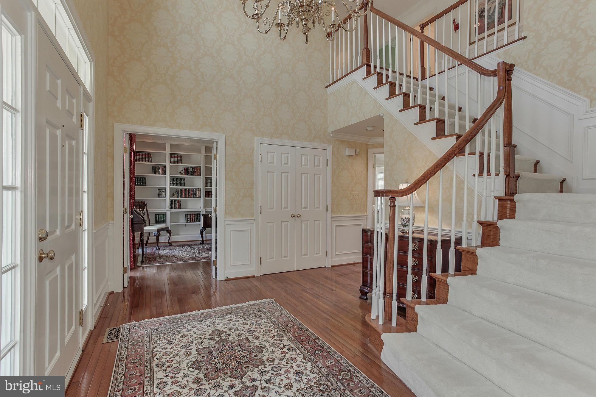 MUSTANG CROSSING - Residential