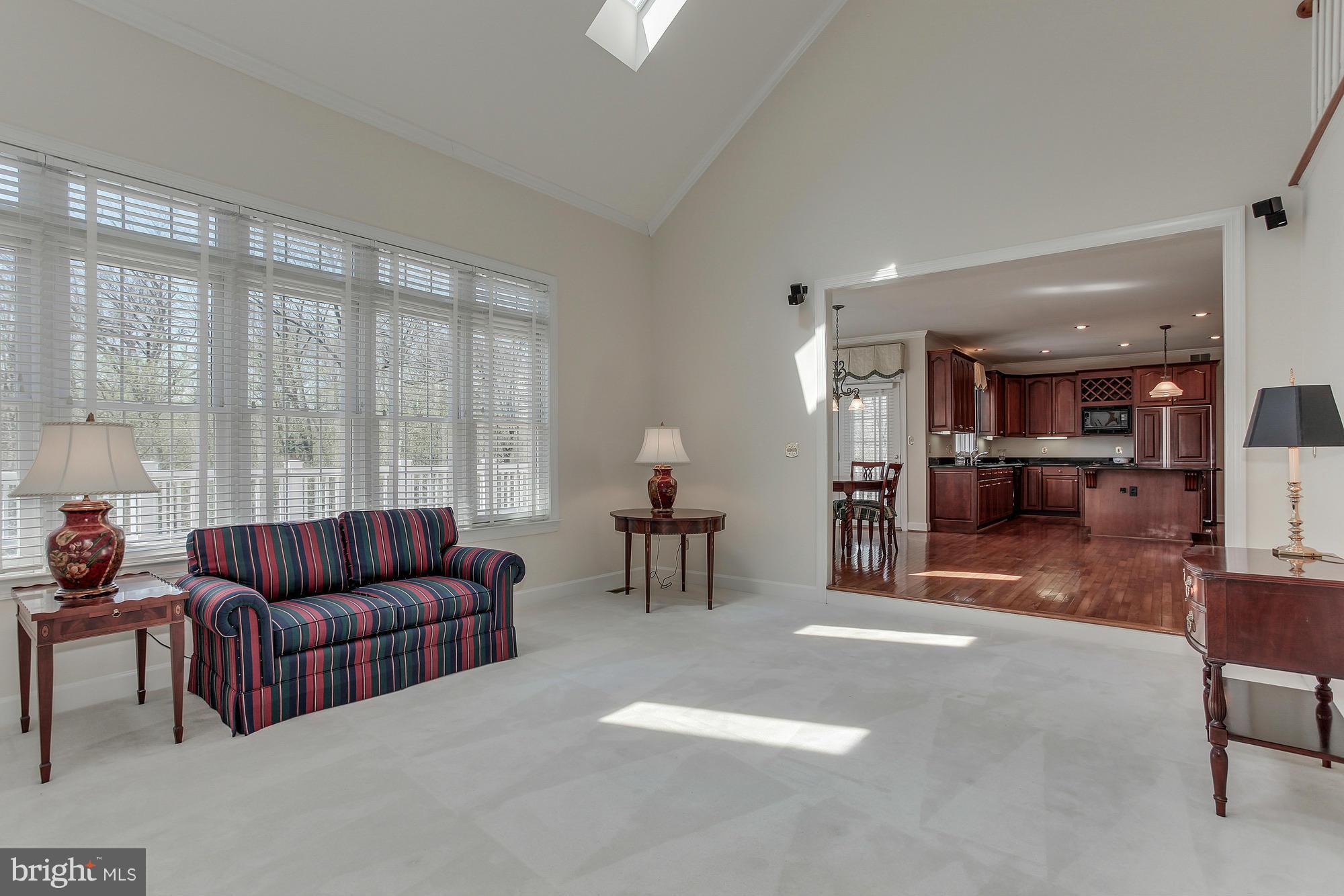 MUSTANG CROSSING - Residential