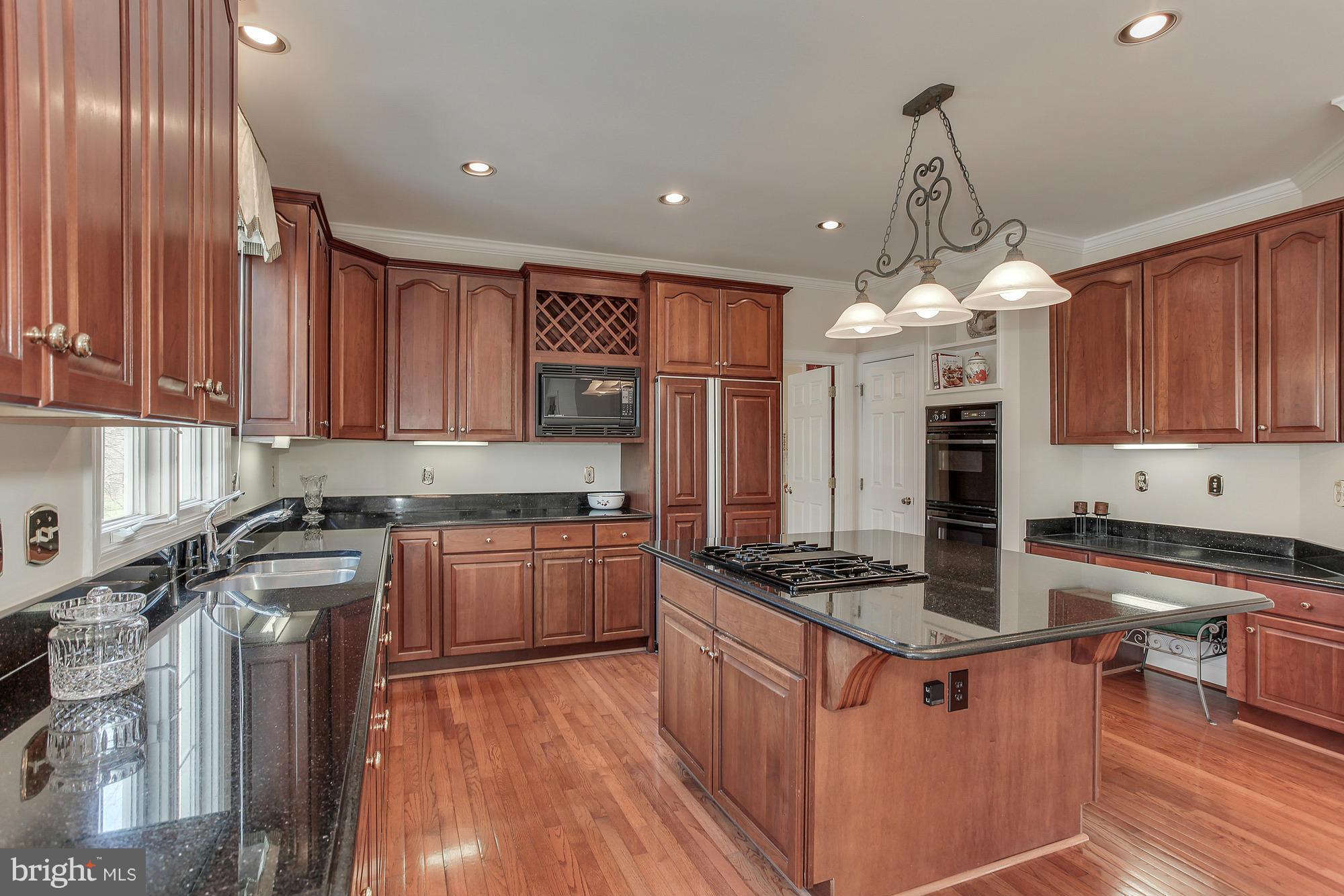 MUSTANG CROSSING - Residential