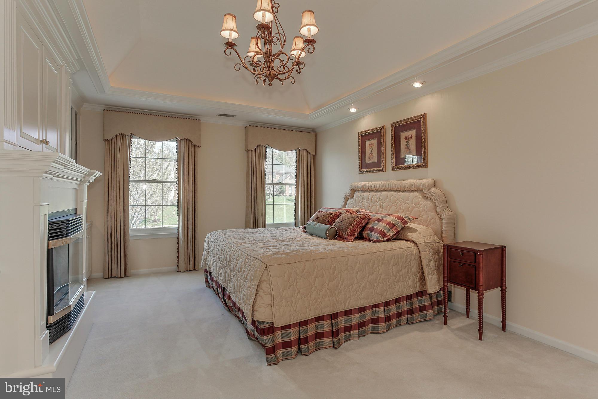 MUSTANG CROSSING - Residential