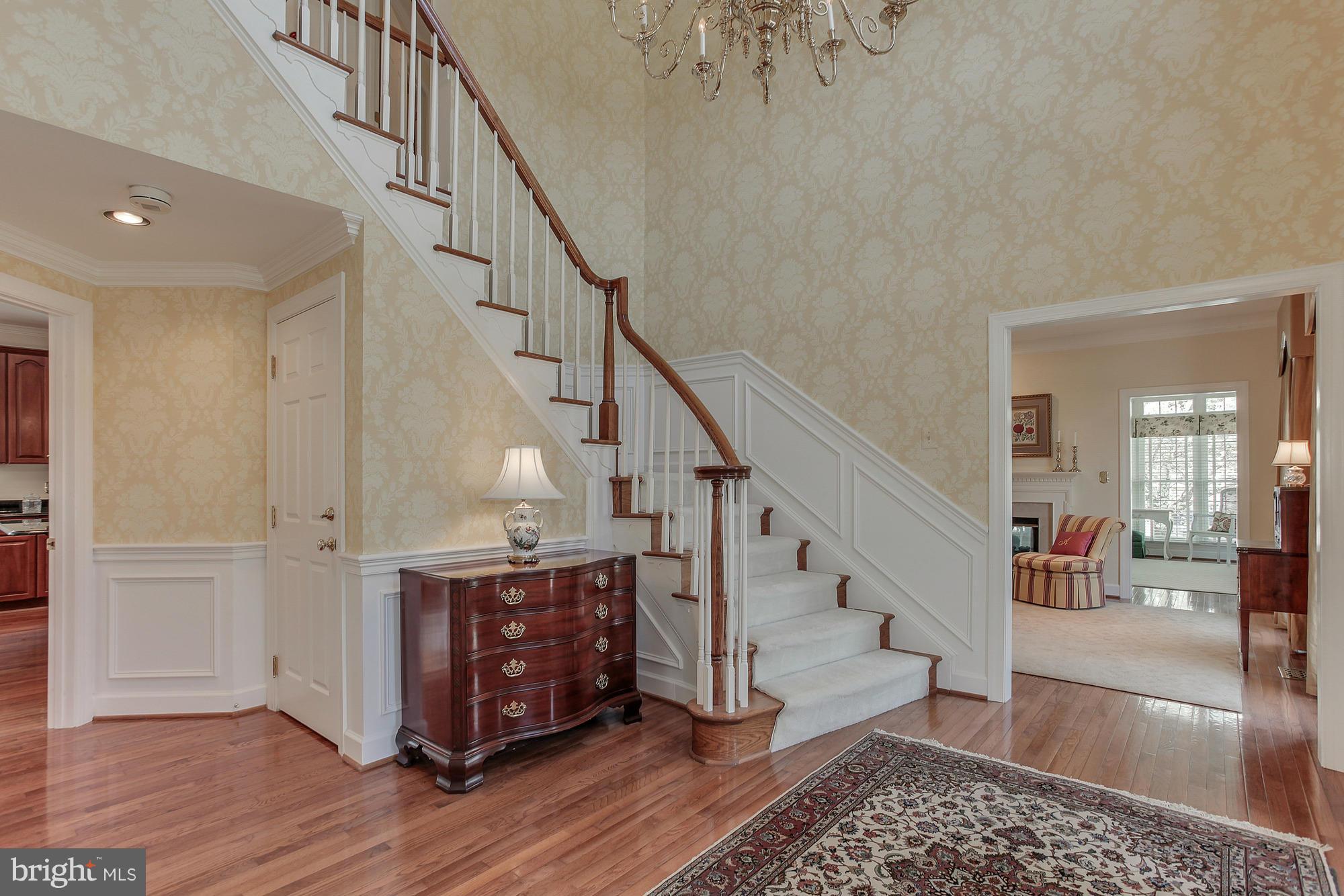 MUSTANG CROSSING - Residential