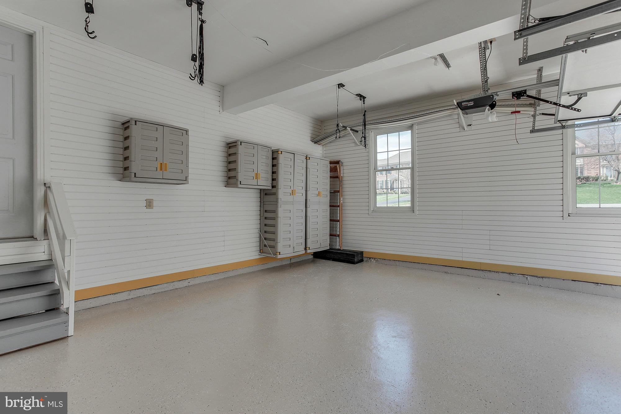 MUSTANG CROSSING - Residential