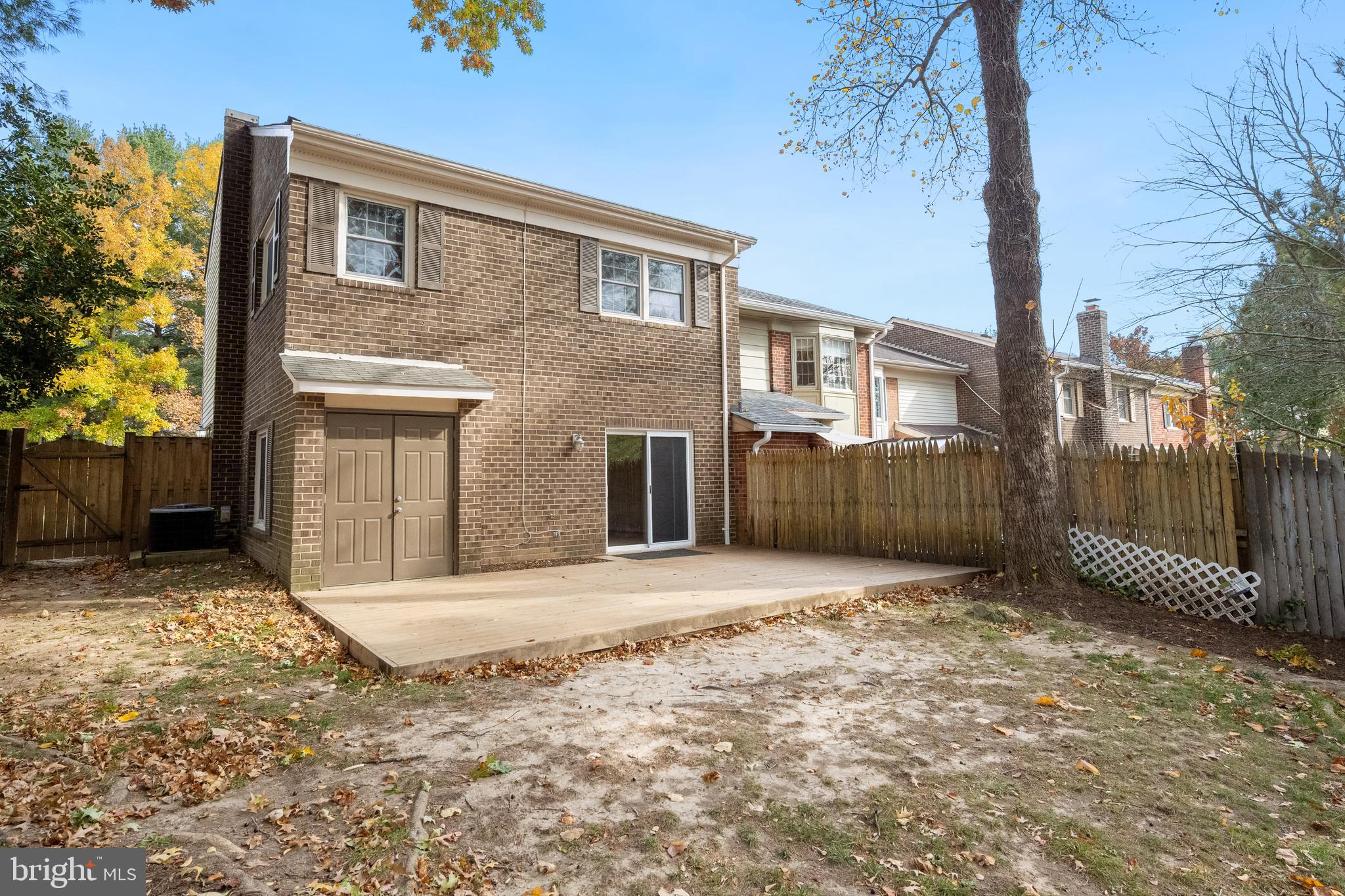 TOWNES OF MOOREFIELD - Residential