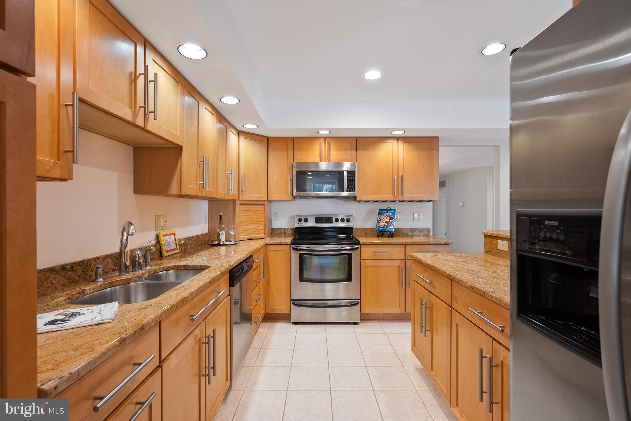 TOWNES OF MOOREFIELD - Residential