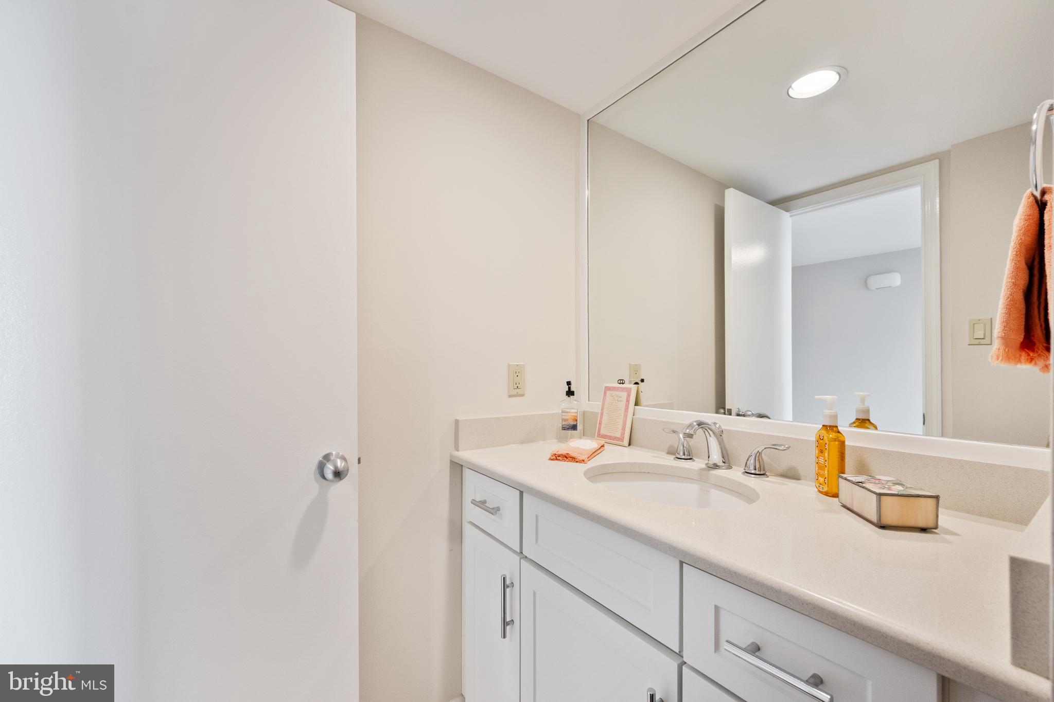 TOWNES OF MOOREFIELD - Residential