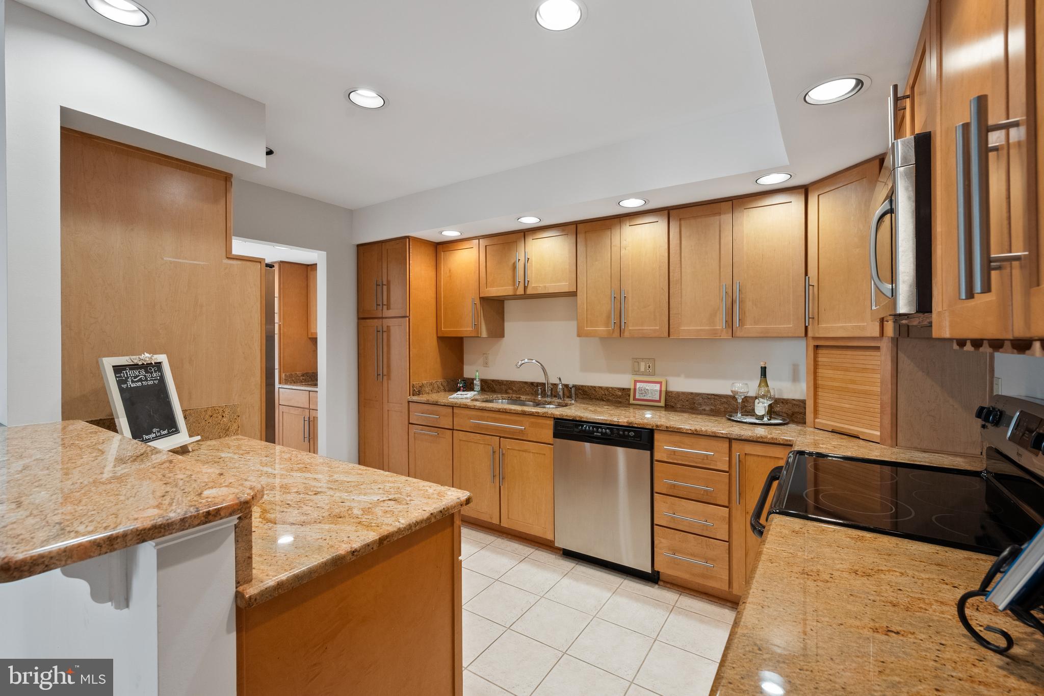 TOWNES OF MOOREFIELD - Residential