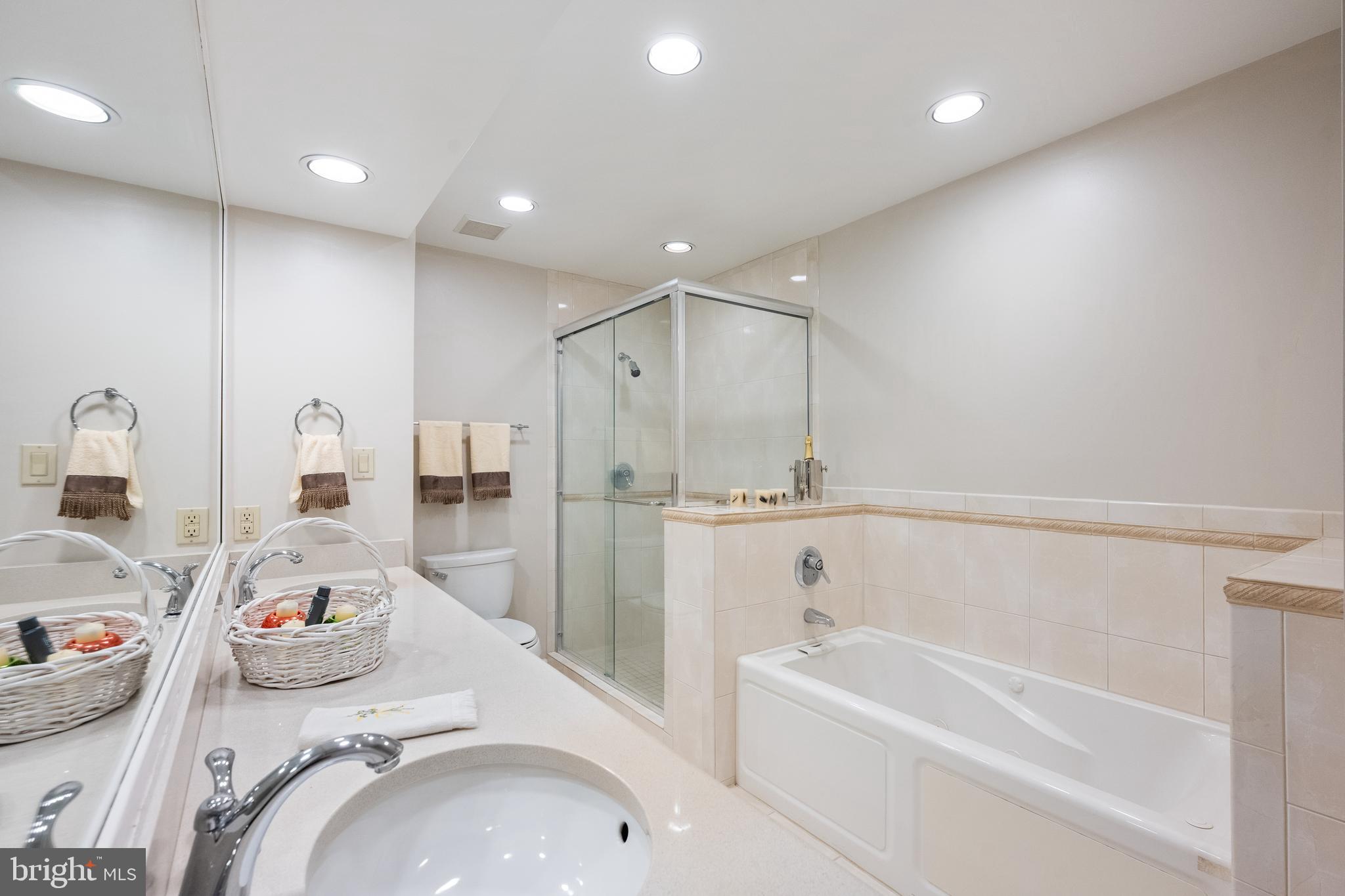 TOWNES OF MOOREFIELD - Residential