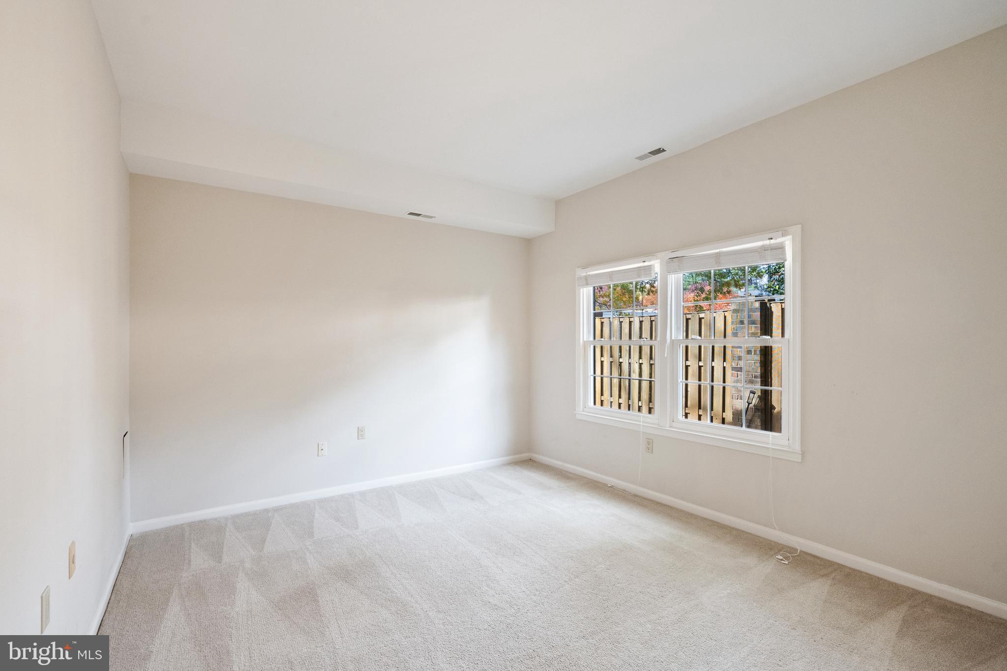 TOWNES OF MOOREFIELD - Residential