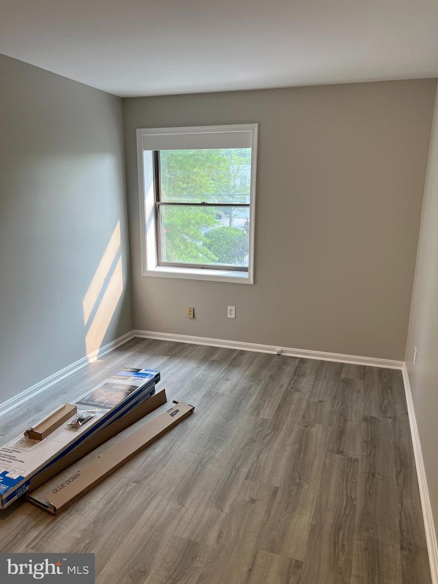 2 Bedroom 800 Sq Ft apartment in West Annapolis; fully renovated with walk in shower, granite counter tops, dishwasher; undermount sink.  Washer and dryer, closets with adjustable shelving; onsite parking

This is an ADULTS ONLY building and we are unable to accept dogs

This apartment is separately metered and has its own heat pump.

Call owner 410-703=0040 for showing.   Available September 1st