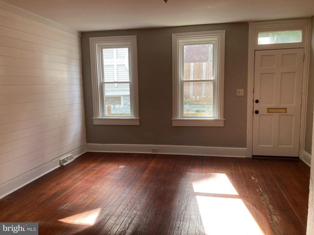 Photo of 319 W Mifflin Street, LANCASTER, PA 17603 (MLS # PALA2078600)