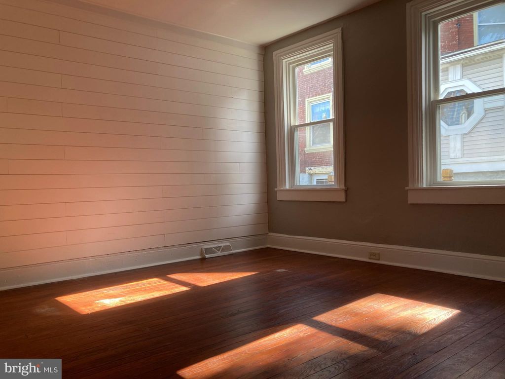 Photo of 319 W Mifflin Street, LANCASTER, PA 17603 (MLS # PALA2078600)