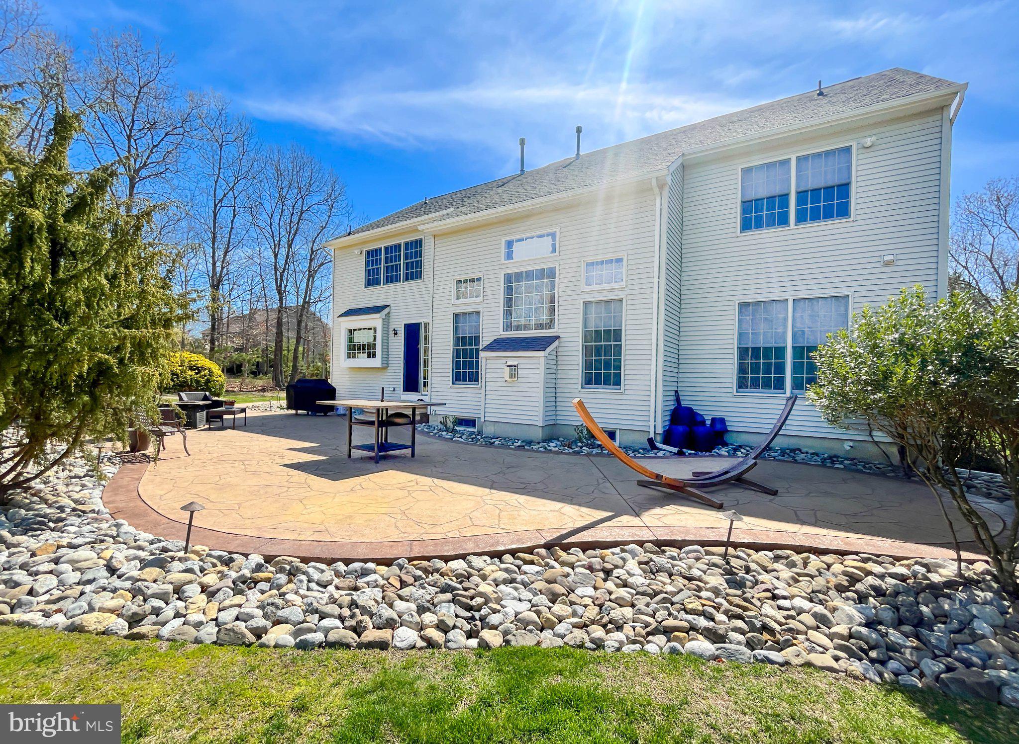421 PINE AVENUE