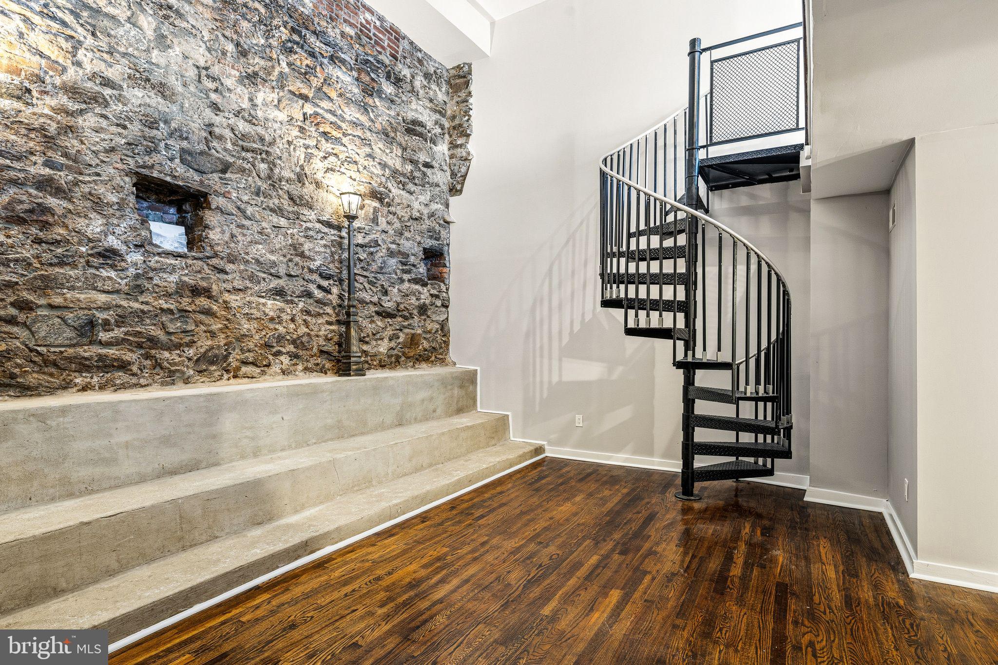 OLD CITY - Residential