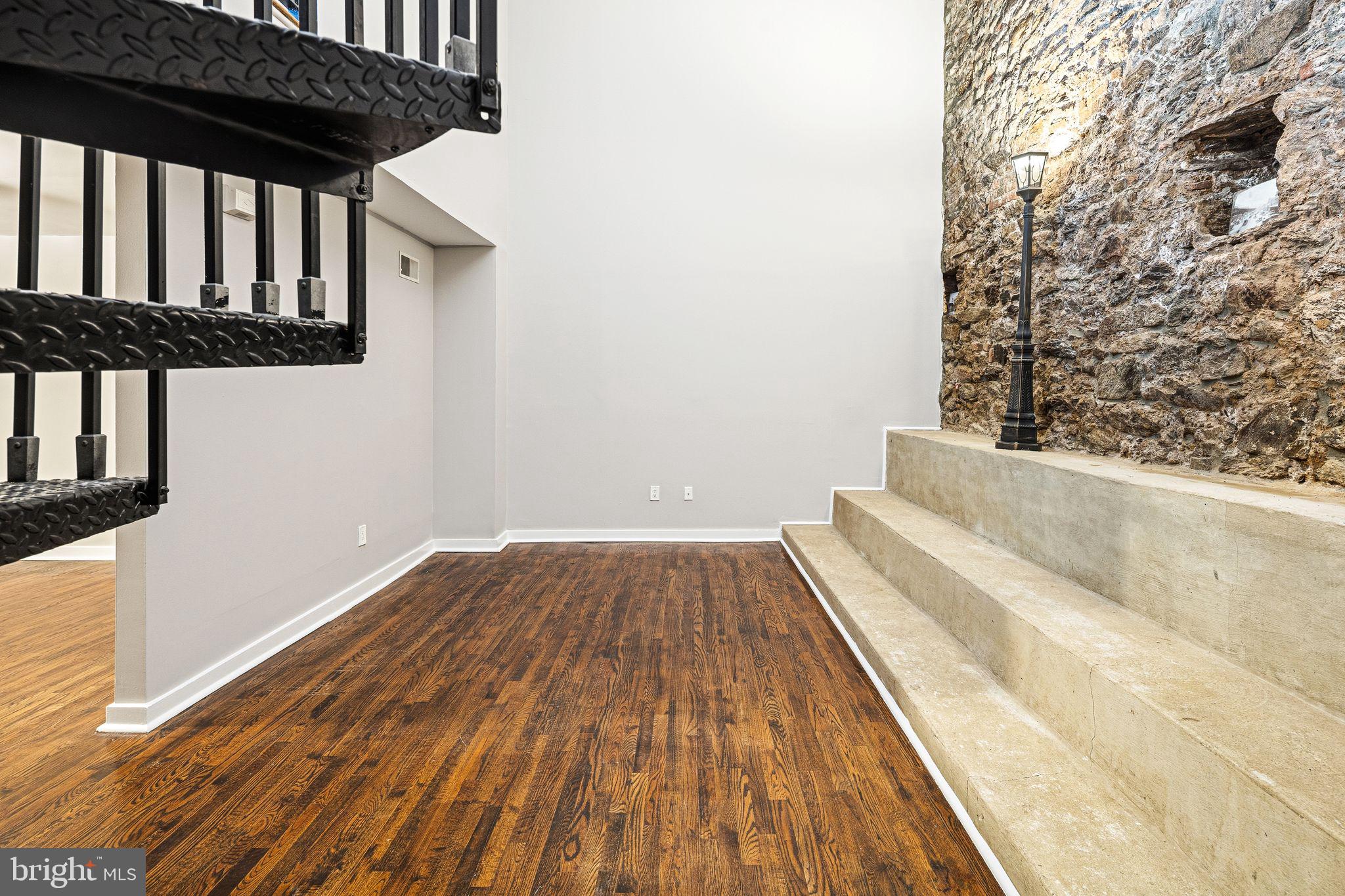 OLD CITY - Residential