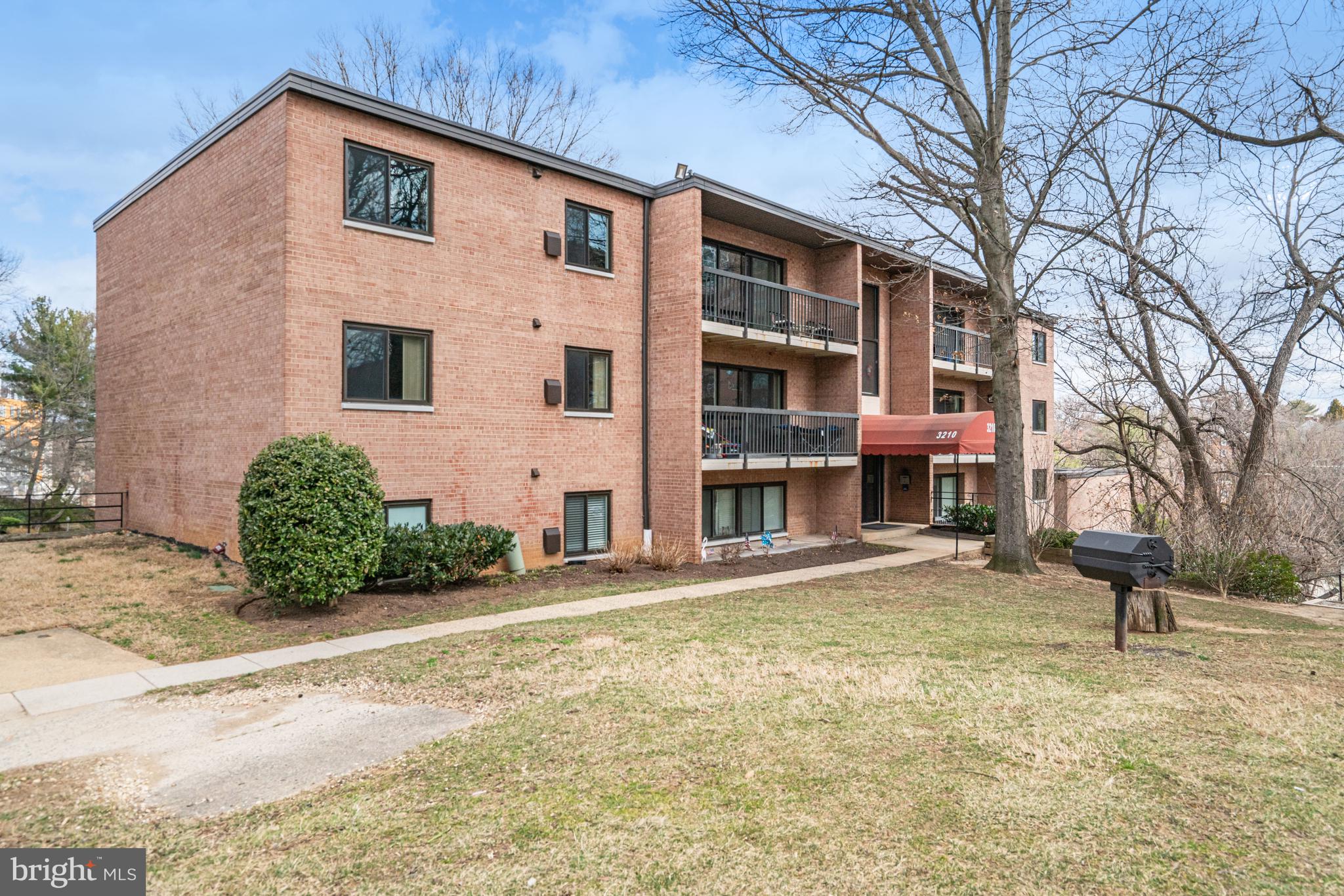3210 S 28TH STREET 401
