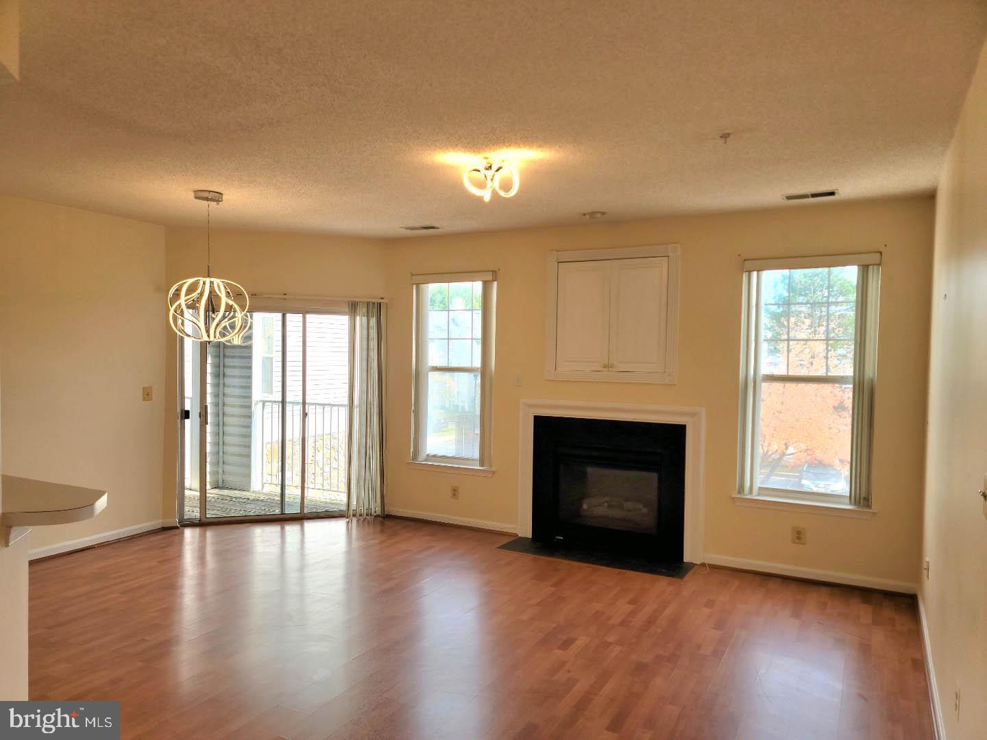 DEVON COURT - Residential