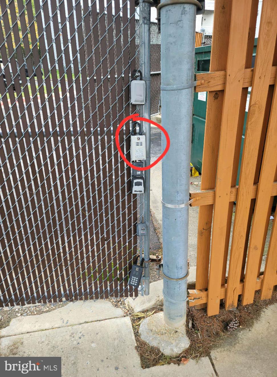 DEVON COURT - Residential