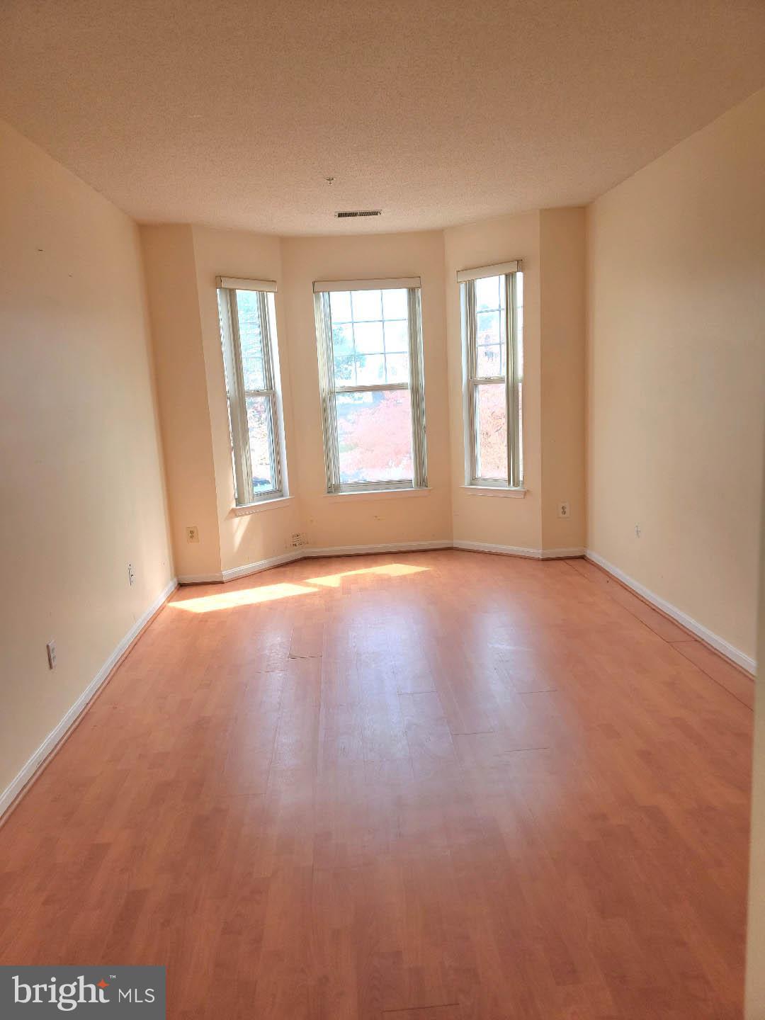 DEVON COURT - Residential