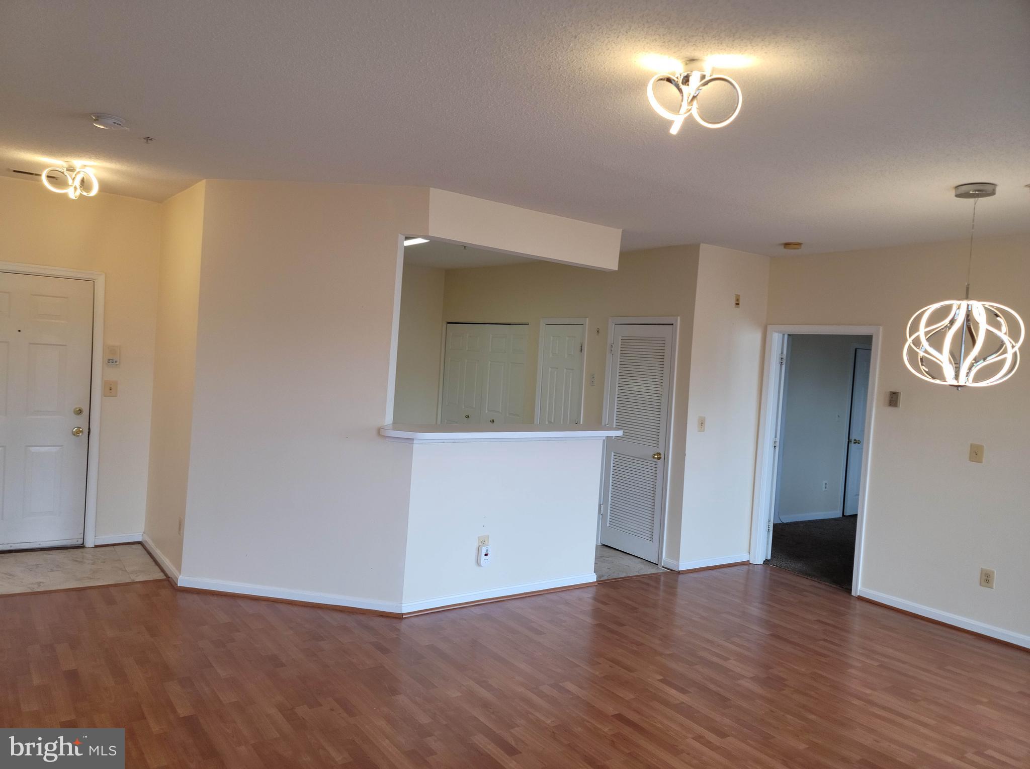 DEVON COURT - Residential