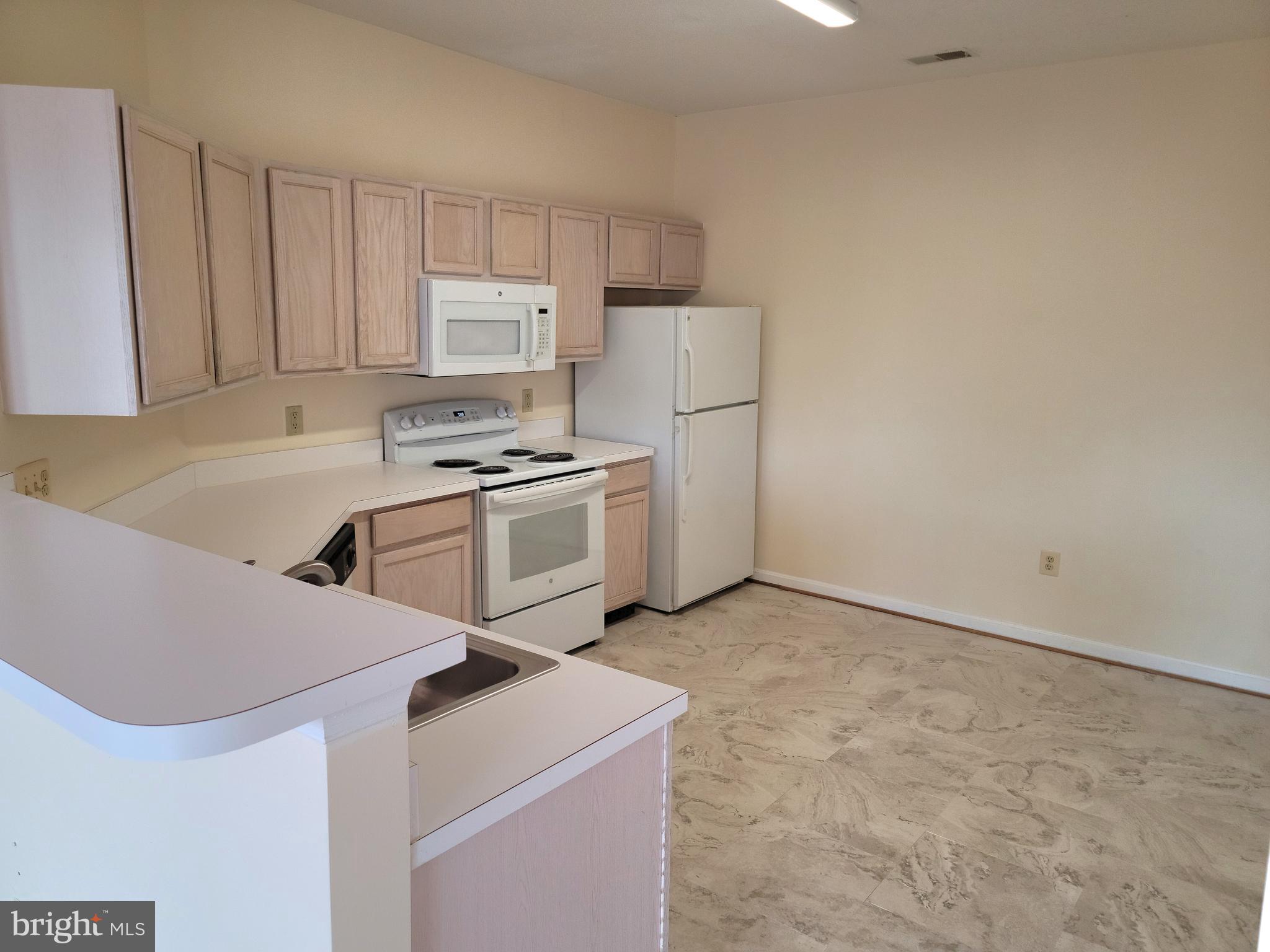 DEVON COURT - Residential