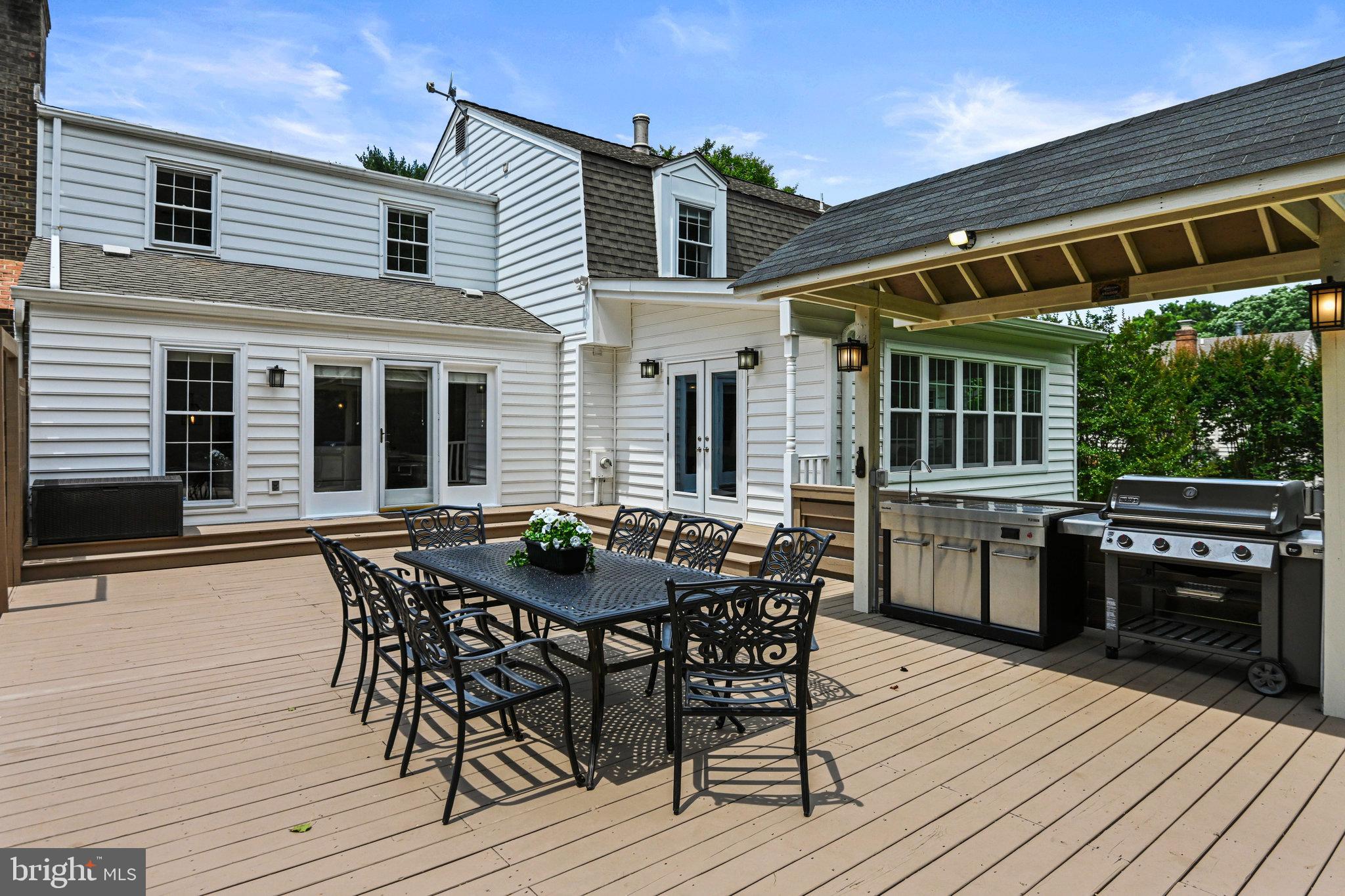 MC LEAN HUNT ESTATES - Residential