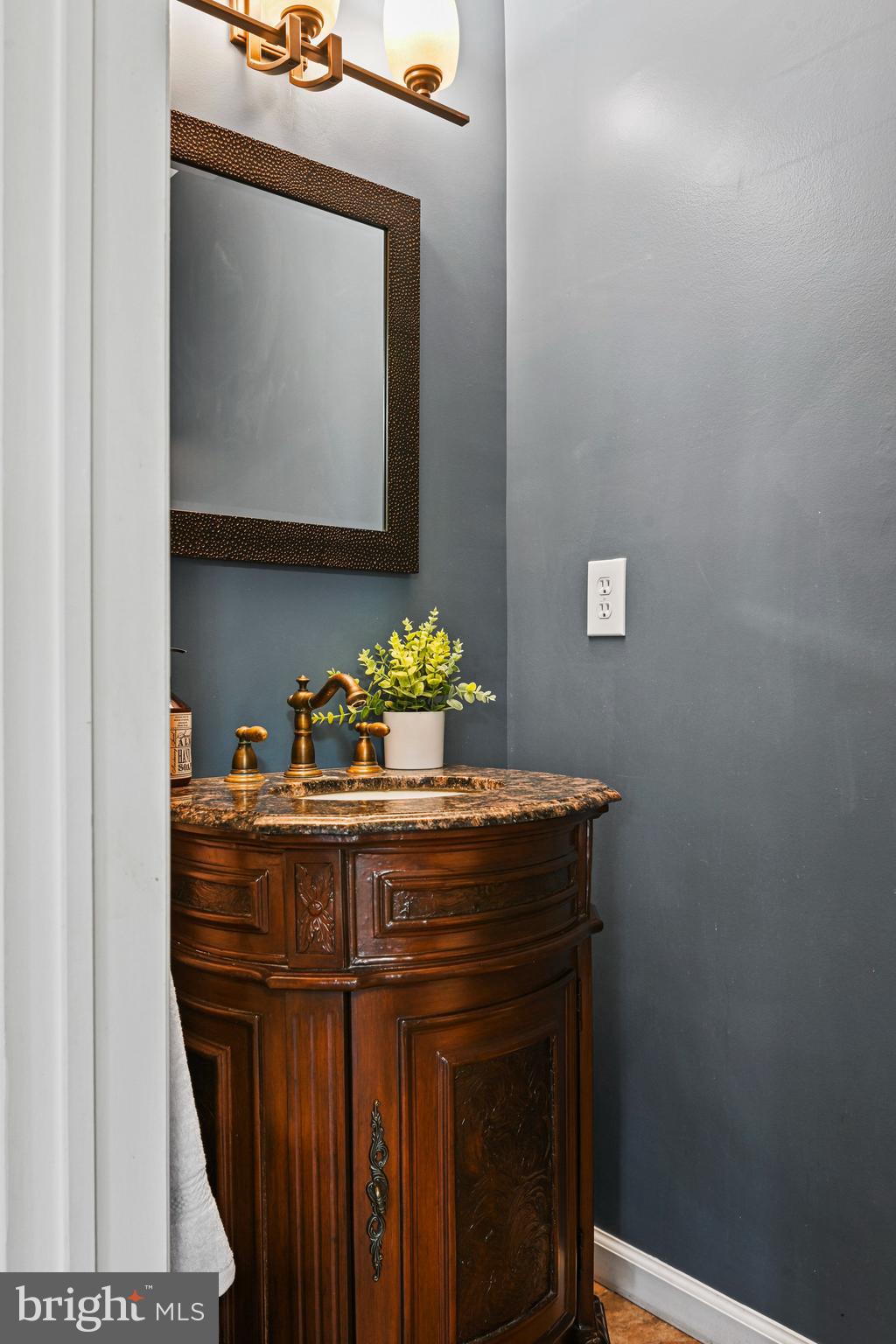 MC LEAN HUNT ESTATES - Residential