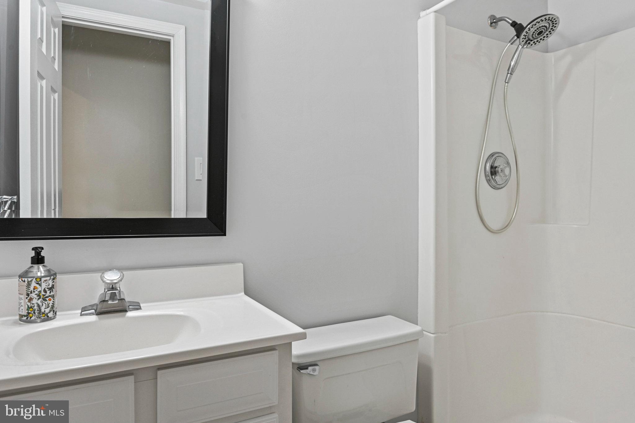 MC LEAN HUNT ESTATES - Residential