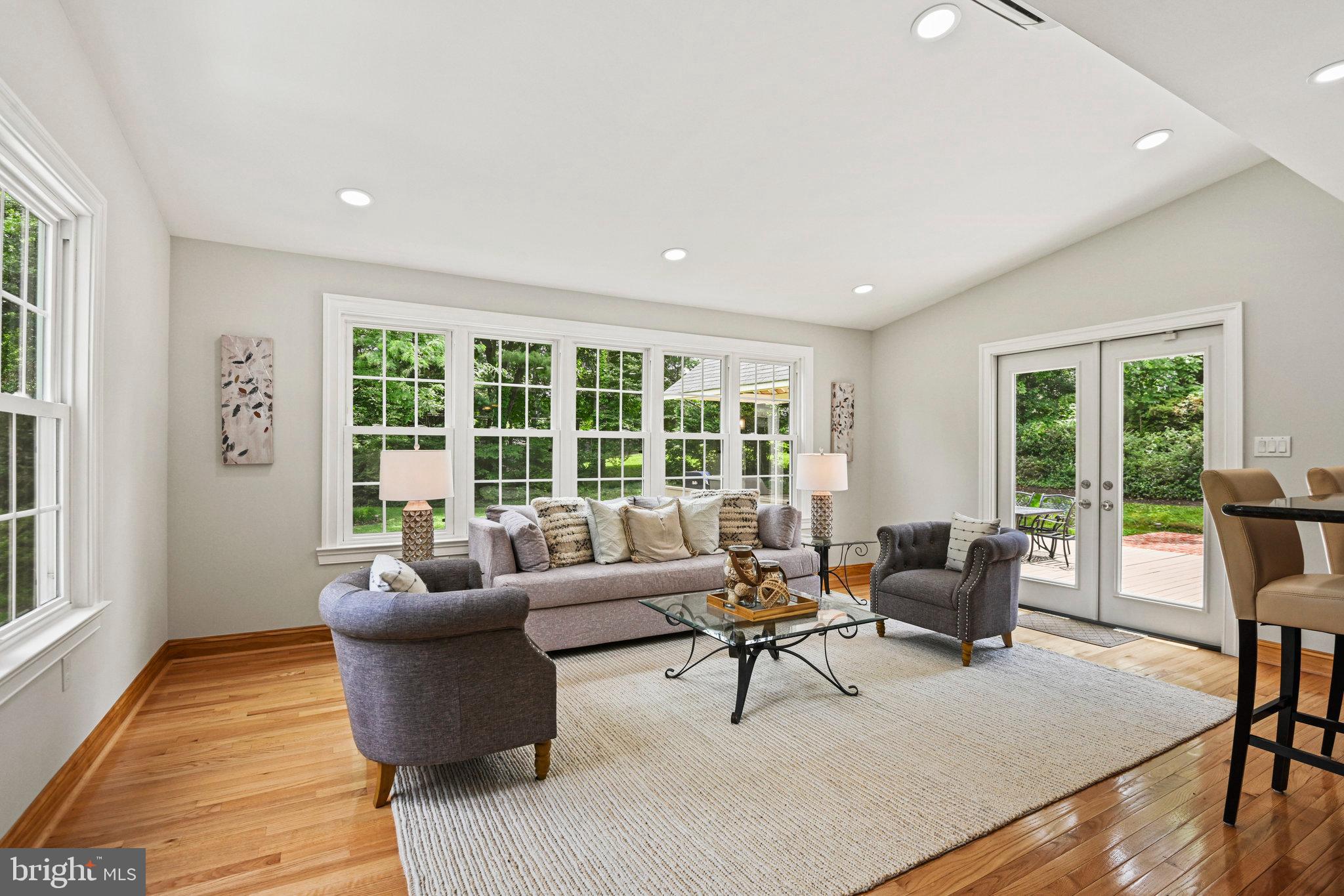 MC LEAN HUNT ESTATES - Residential