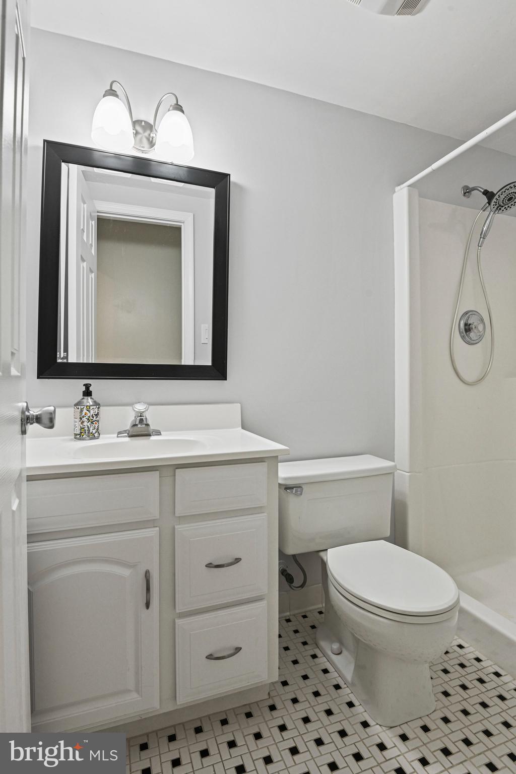 MC LEAN HUNT ESTATES - Residential