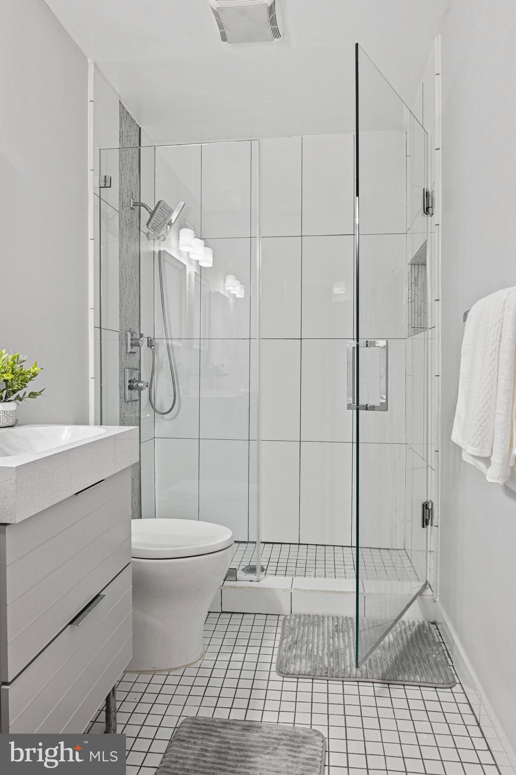 MC LEAN HUNT ESTATES - Residential