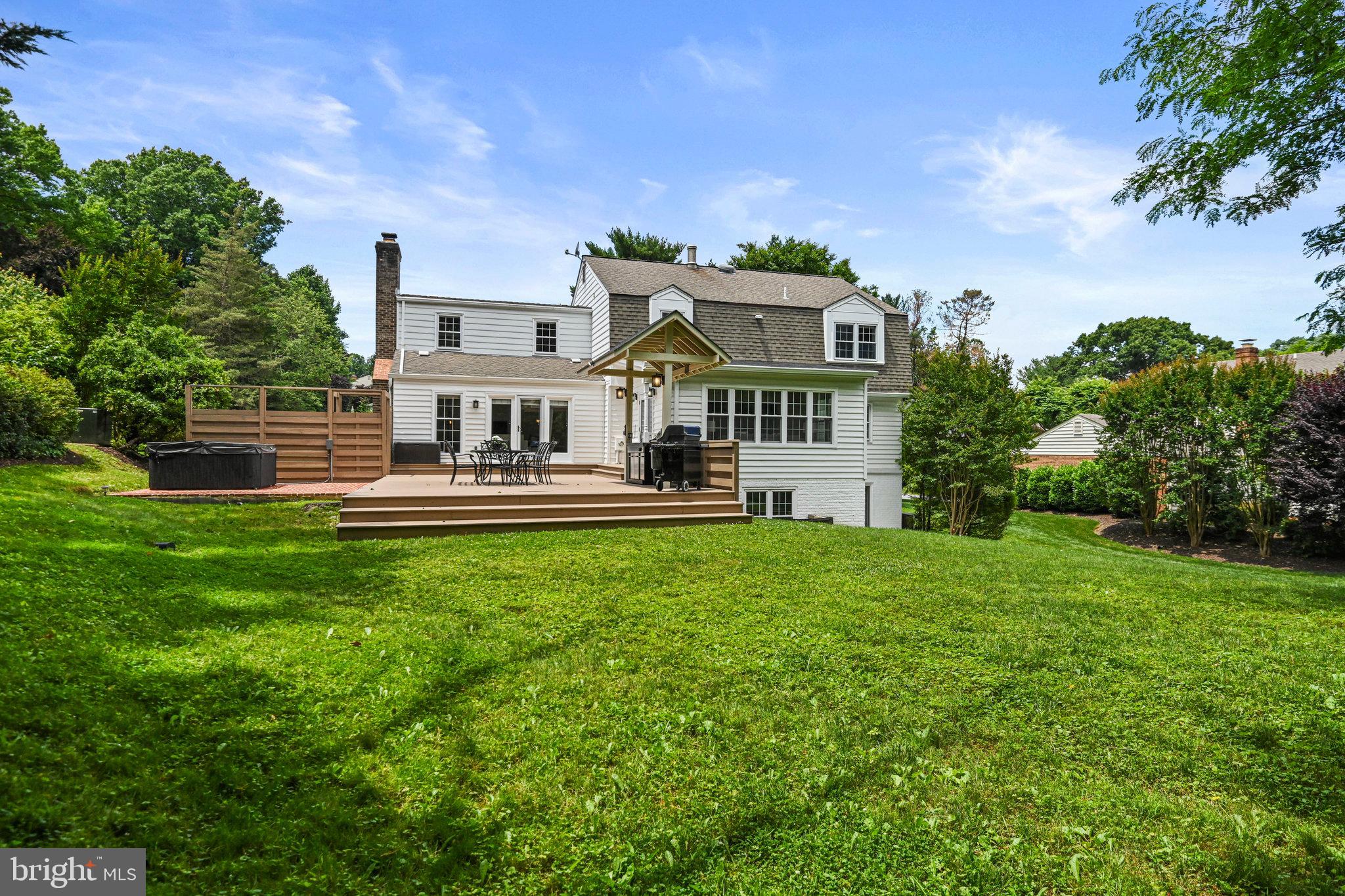 MC LEAN HUNT ESTATES - Residential