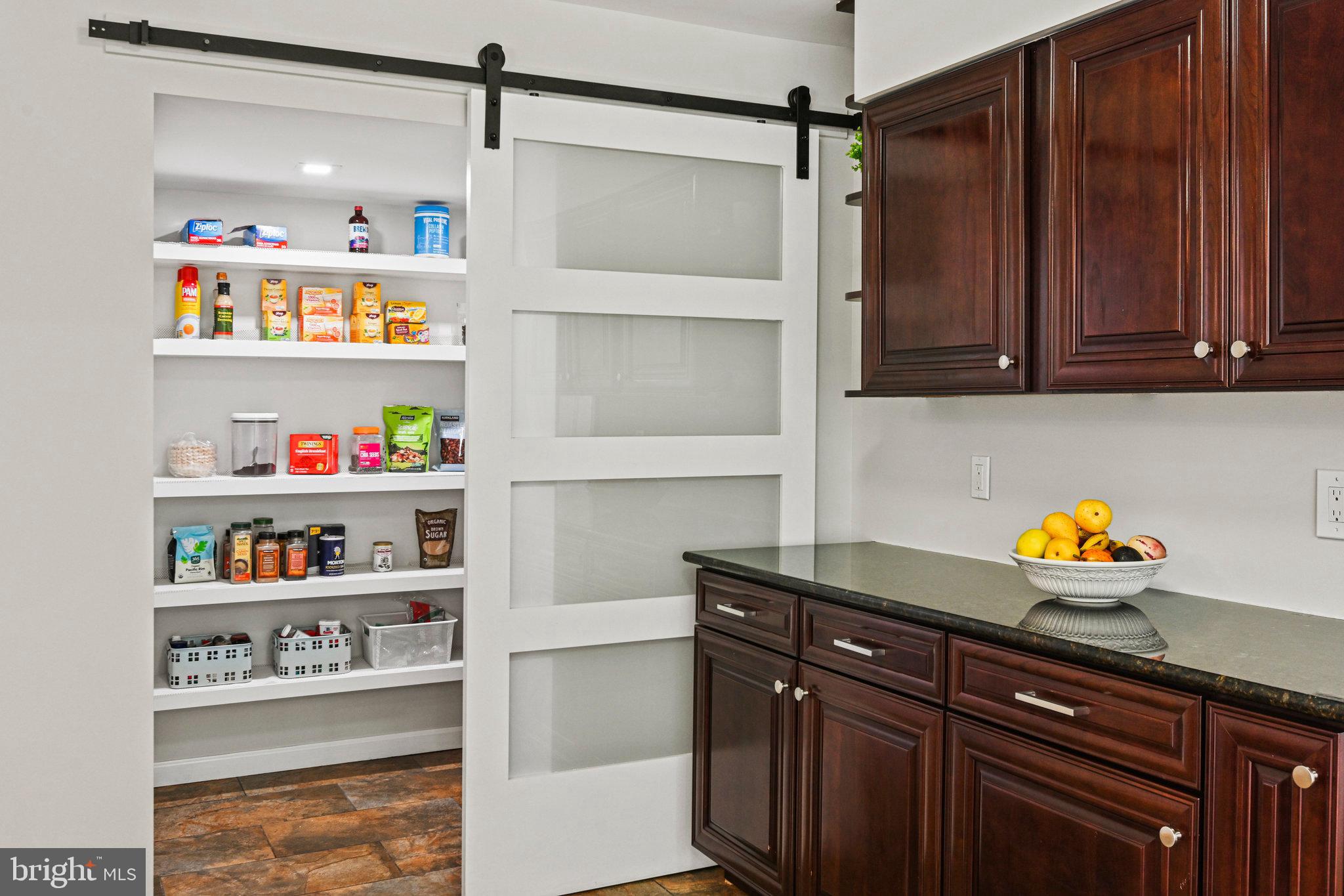 MC LEAN HUNT ESTATES - Residential