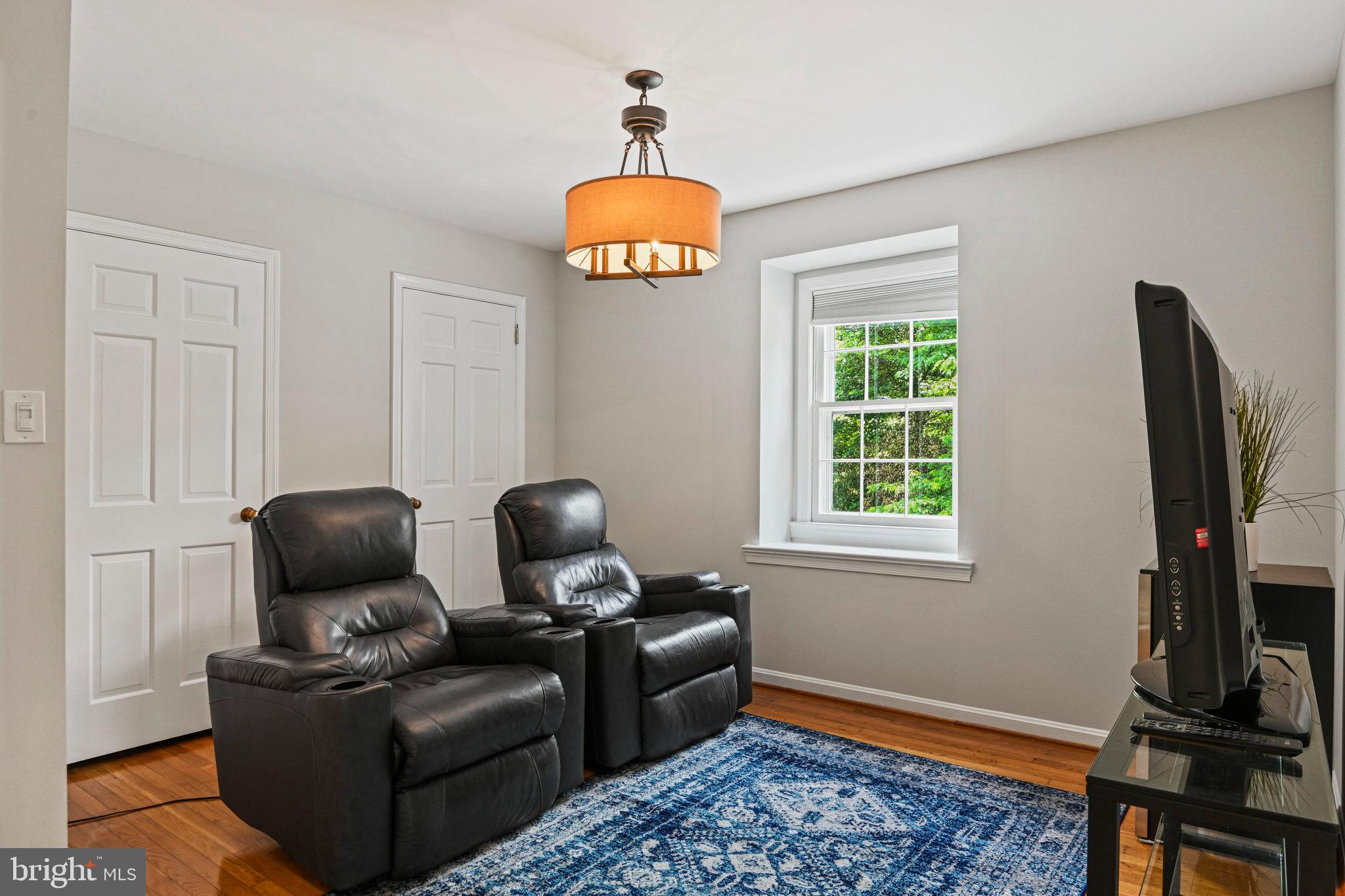 MC LEAN HUNT ESTATES - Residential