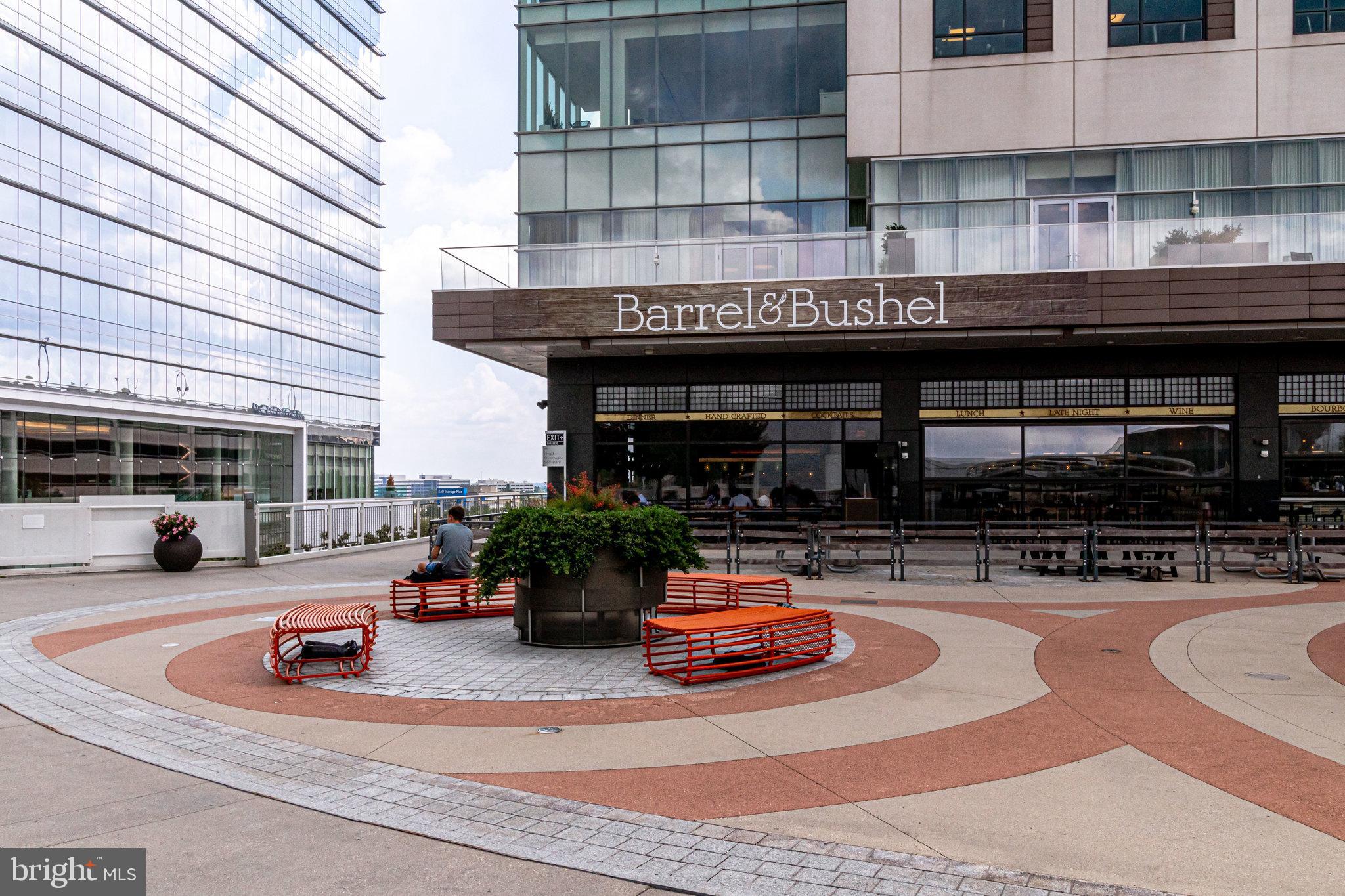 MC LEAN HUNT ESTATES - Residential