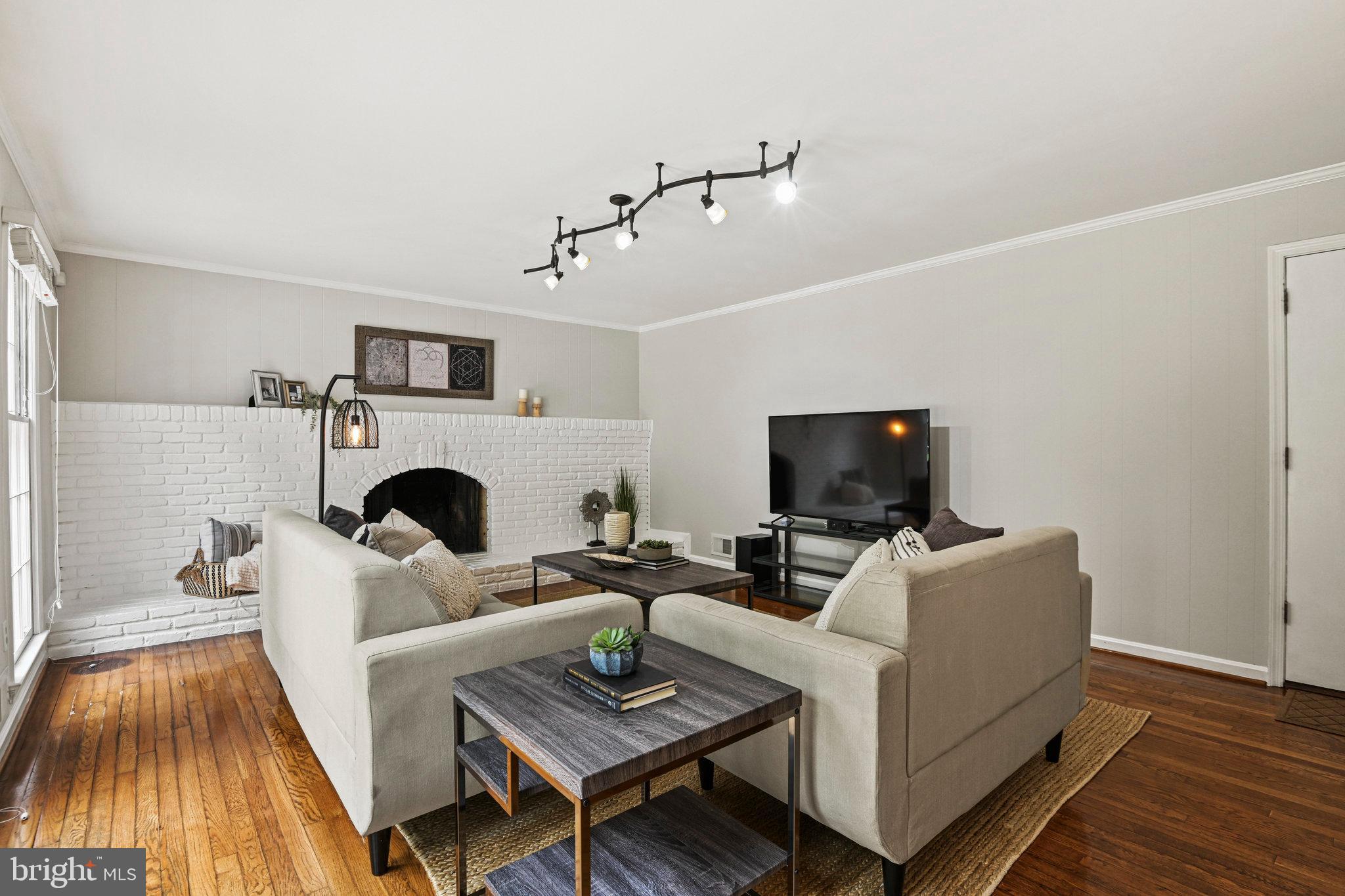 MC LEAN HUNT ESTATES - Residential