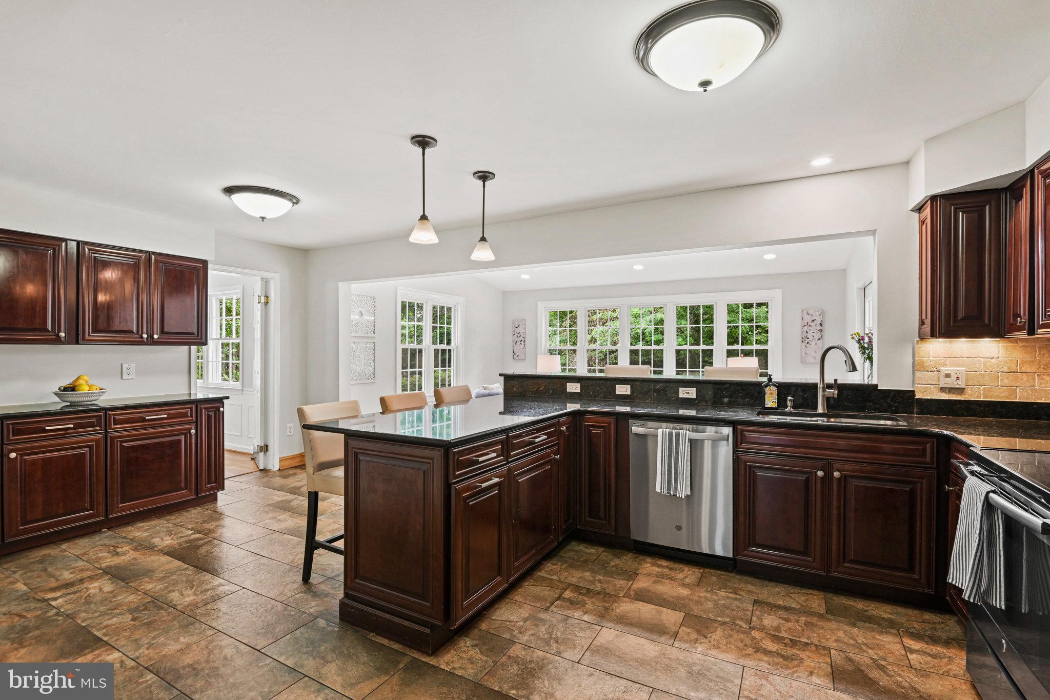 MC LEAN HUNT ESTATES - Residential