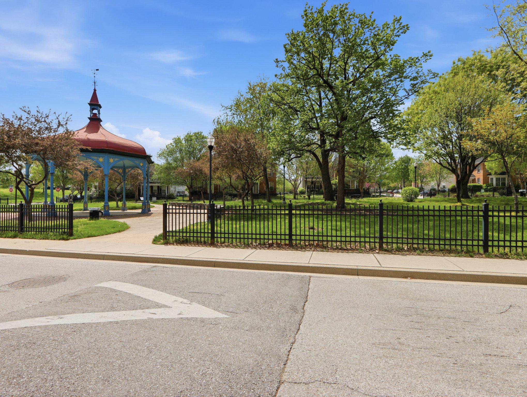 HERITAGE CROSSING - Residential