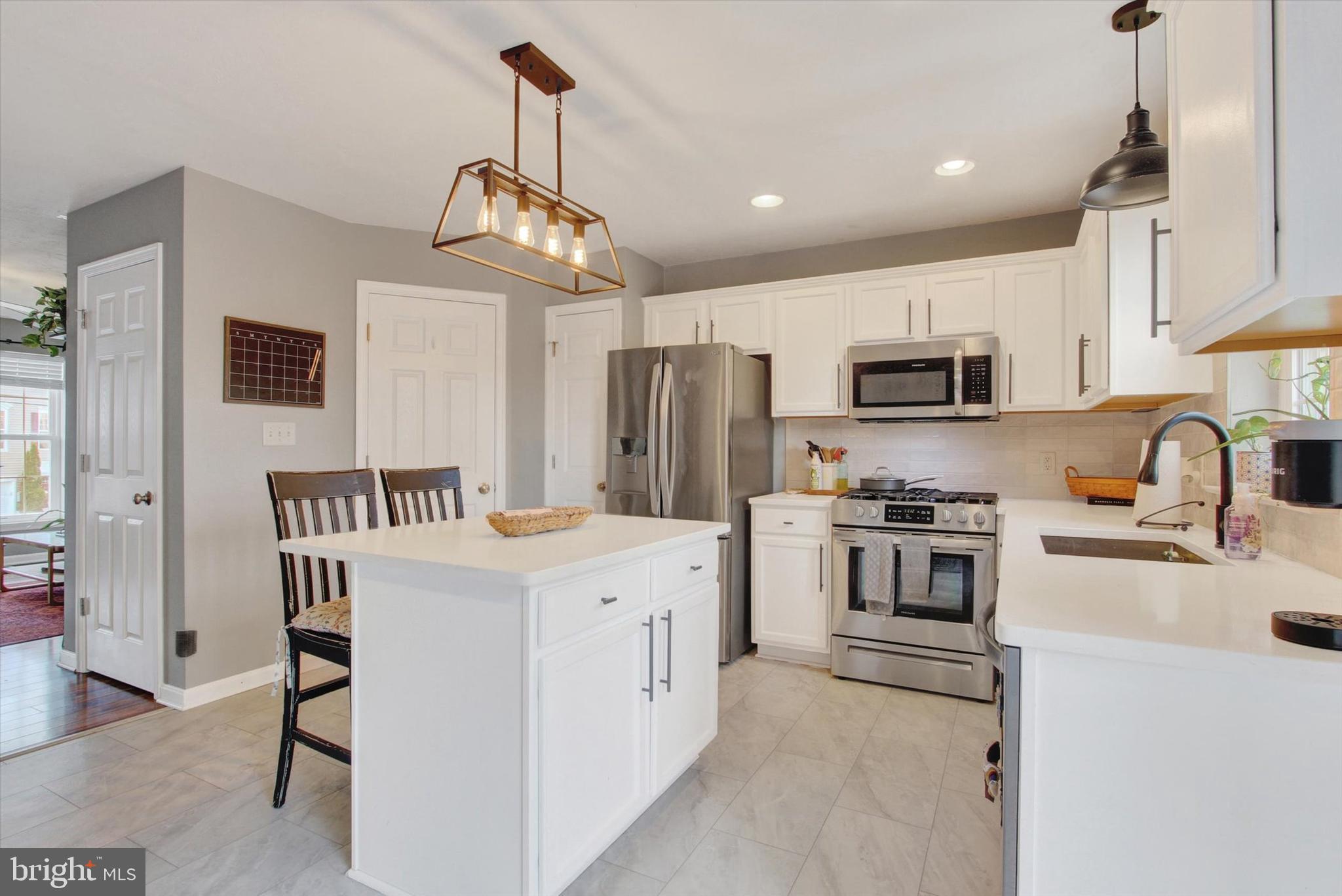 865 BLOSSOM DRIVE